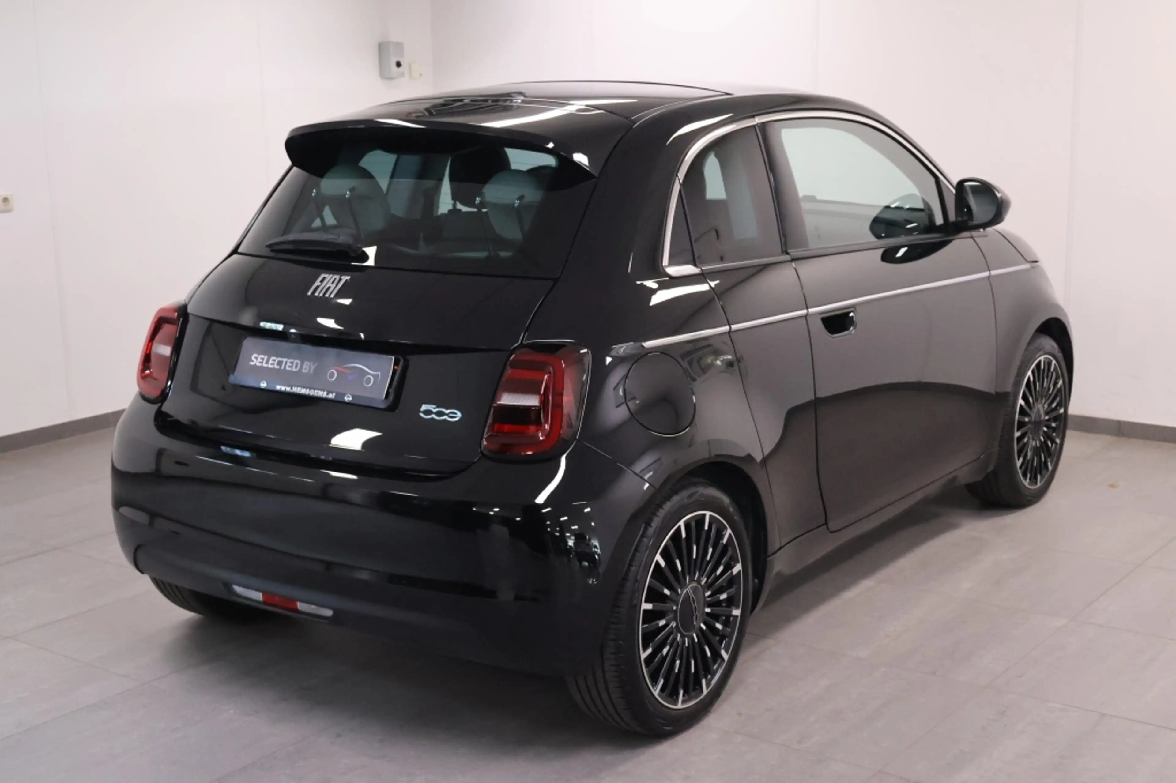 Fiat 500e 3+1 La Prima 42 kWh — photo 3