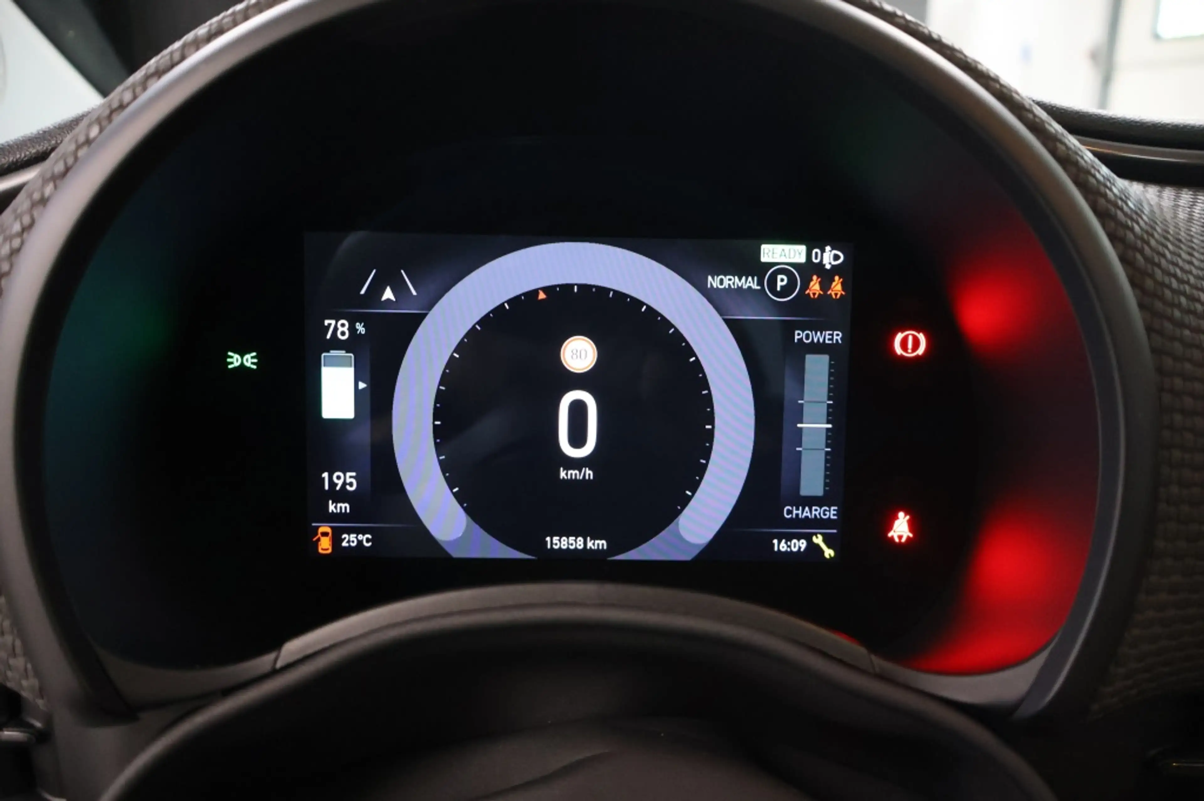 Fiat 500e 3+1 La Prima 42 kWh — photo 11