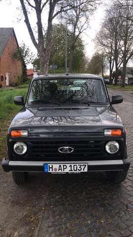 Imagine Lada Niva Niva