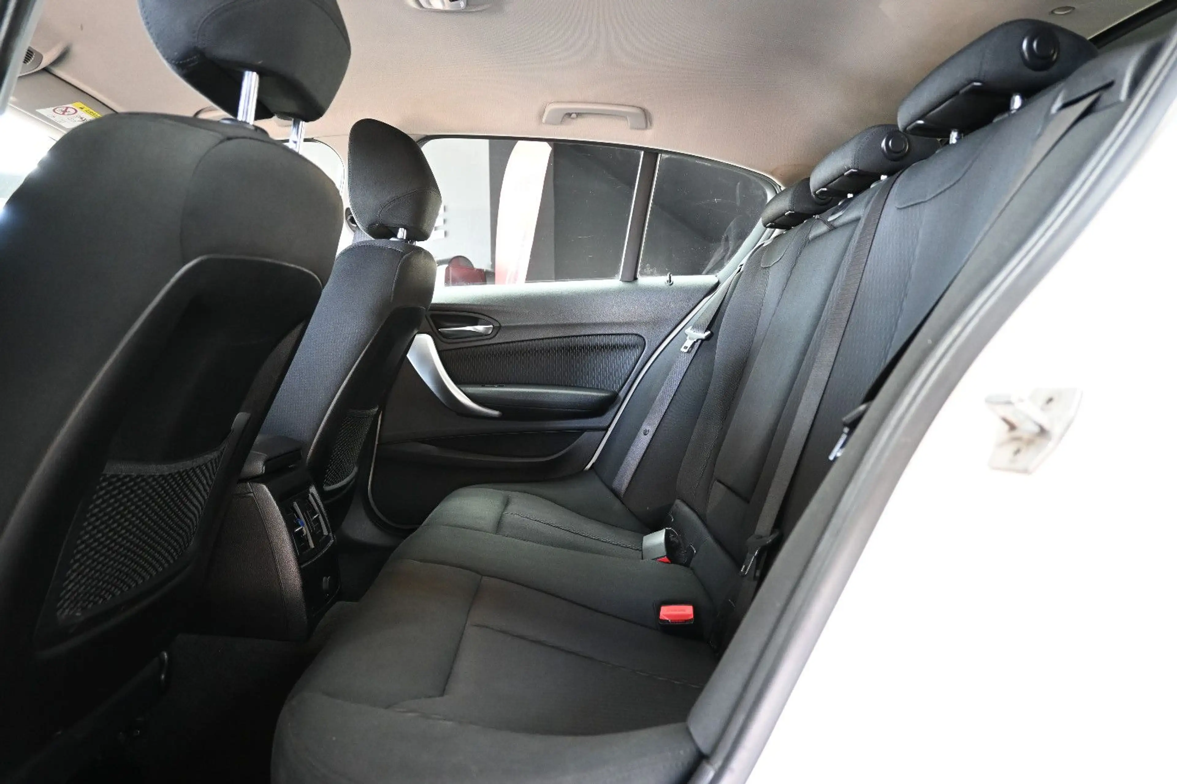BMW 118 d Advantage Aut/LED/Navi/Sitz-Hz/Tempomat — photo 14