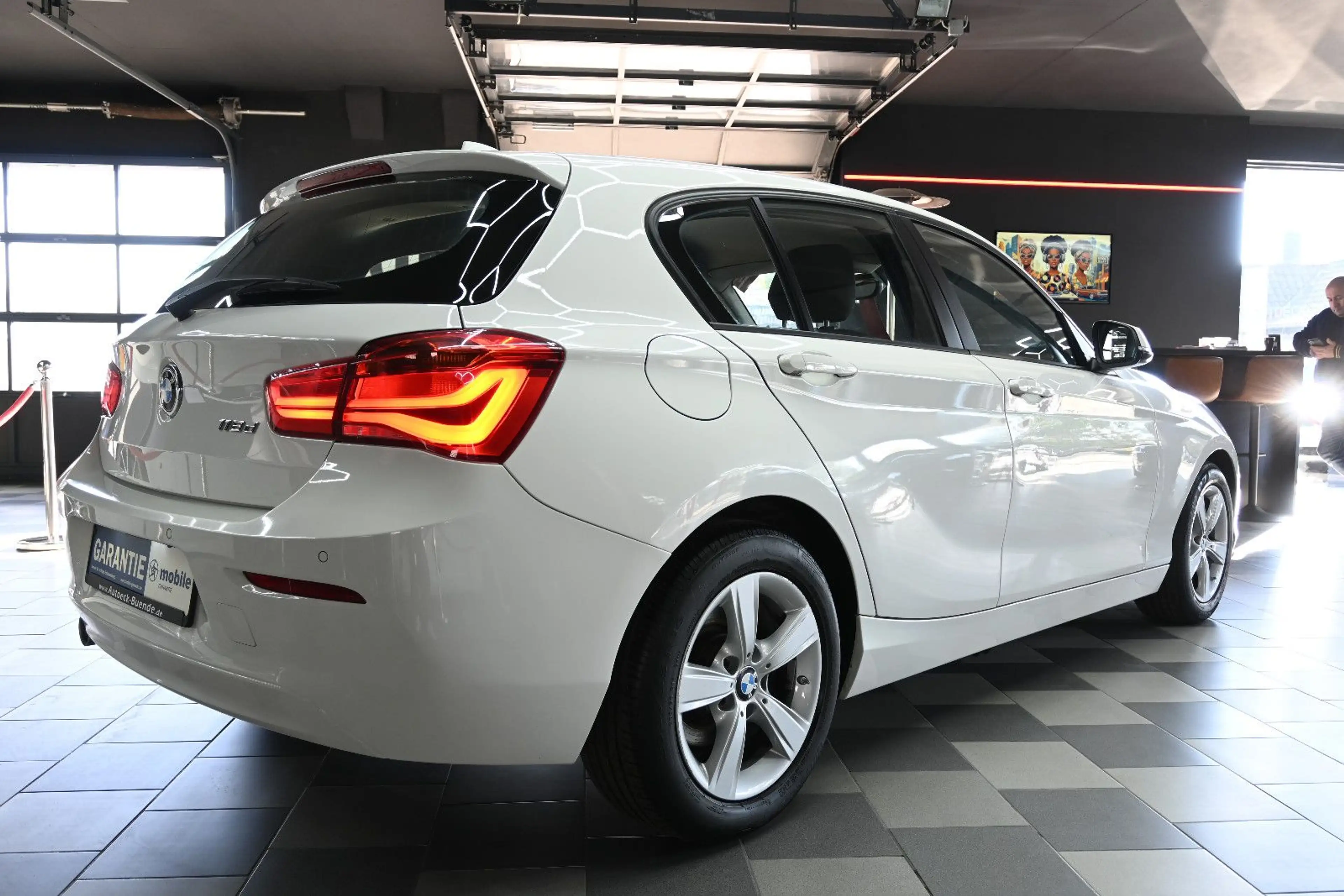 BMW 118 d Advantage Aut/LED/Navi/Sitz-Hz/Tempomat — photo 6