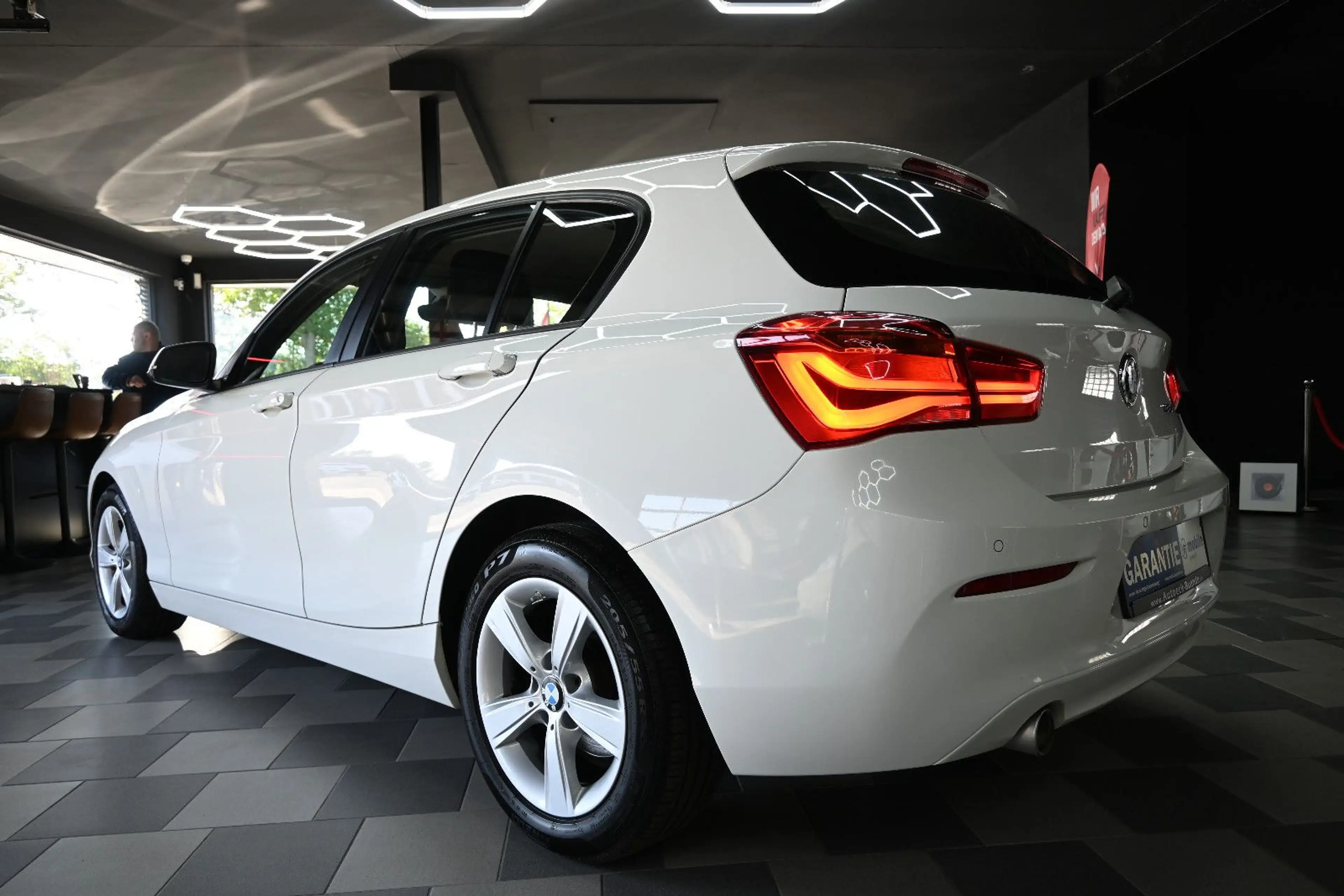 BMW 118 d Advantage Aut/LED/Navi/Sitz-Hz/Tempomat — photo 8