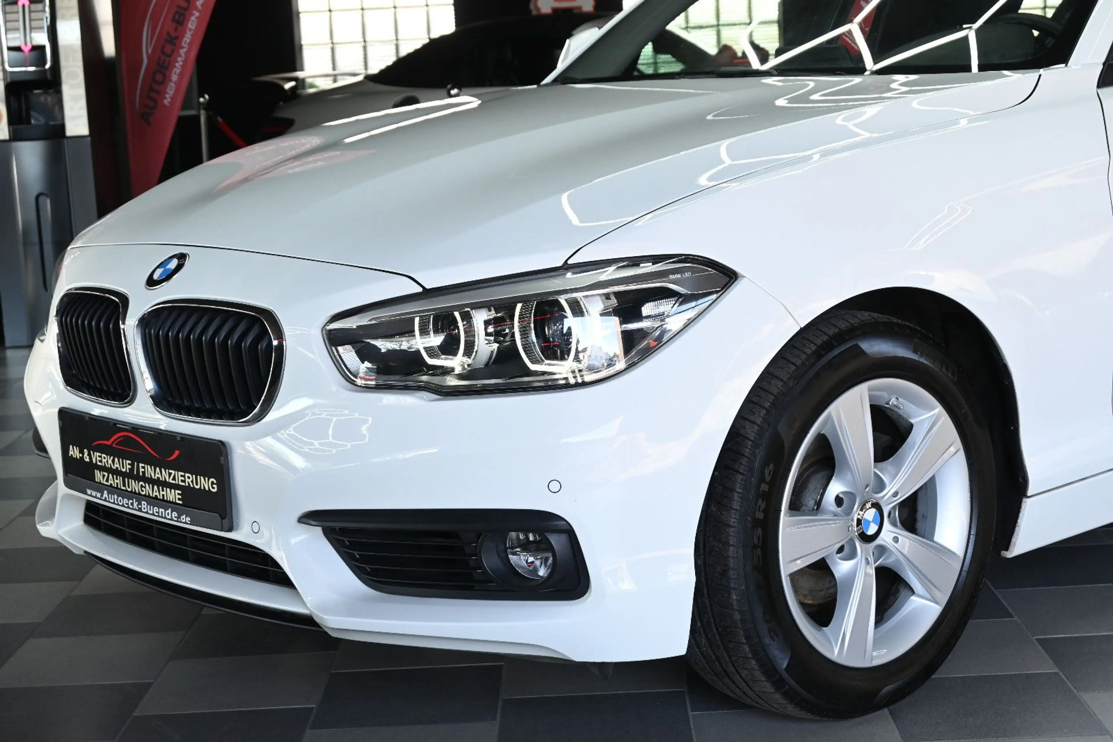 BMW 118 d Advantage Aut/LED/Navi/Sitz-Hz/Tempomat