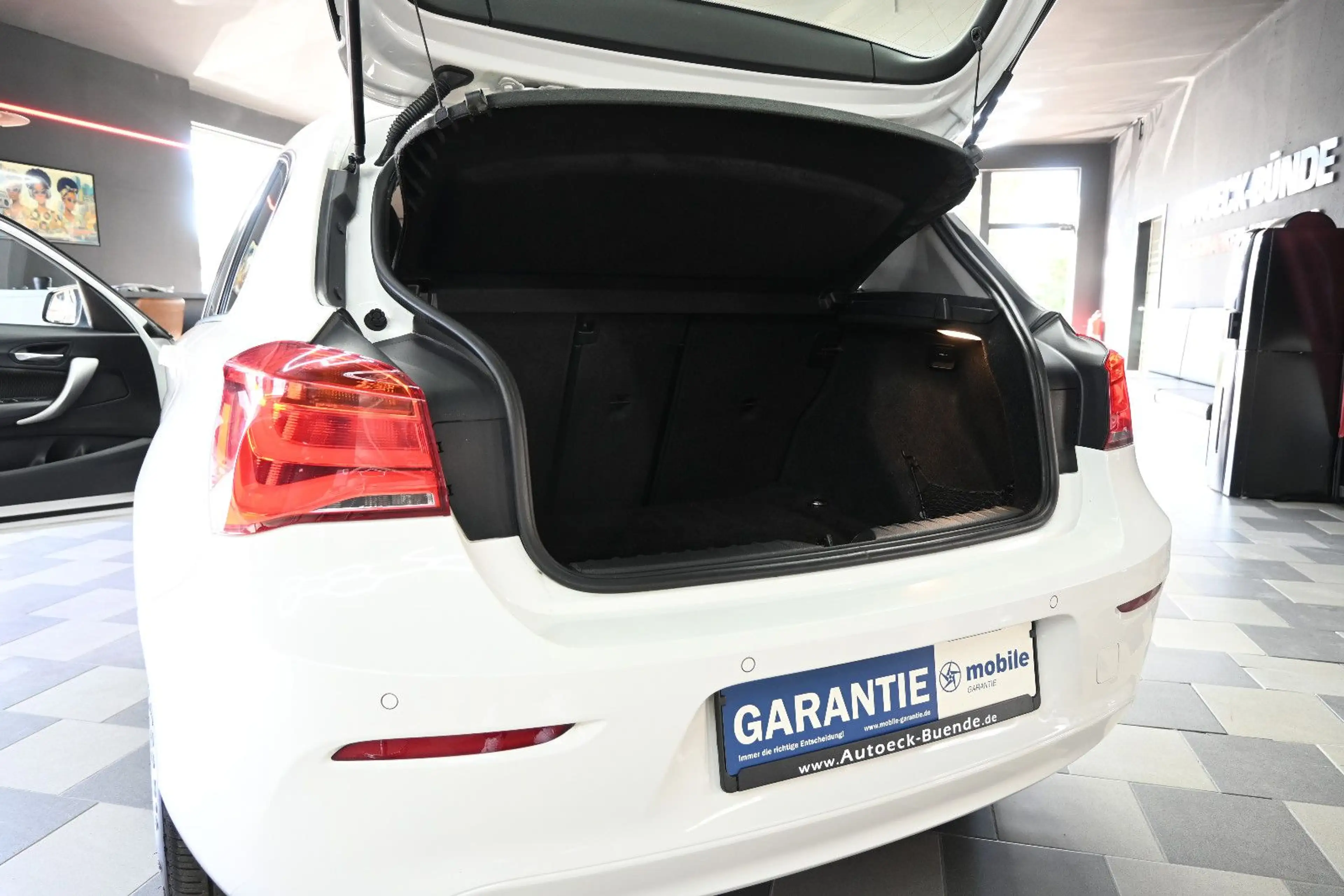 BMW 118 d Advantage Aut/LED/Navi/Sitz-Hz/Tempomat — photo 15