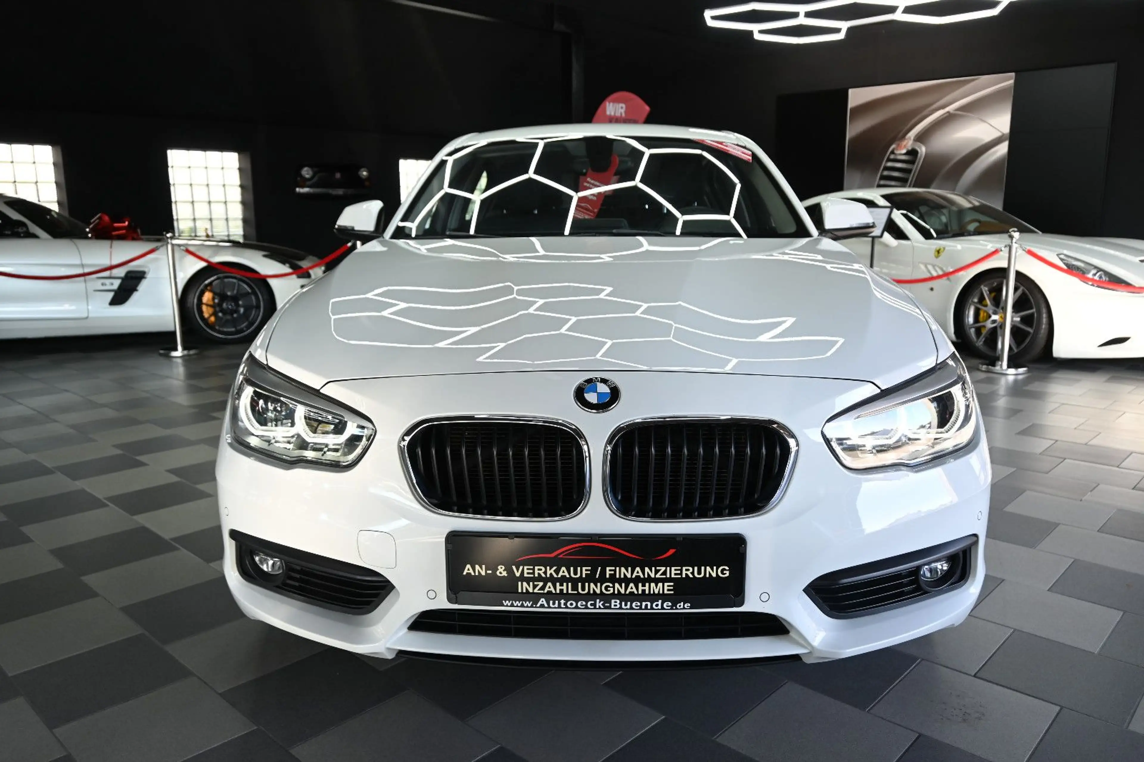 BMW 118 d Advantage Aut/LED/Navi/Sitz-Hz/Tempomat — photo 3