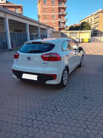 Kia Rio view 8
