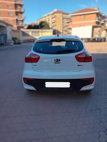 Kia Rio view 10