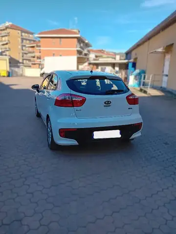 Kia Rio view 9