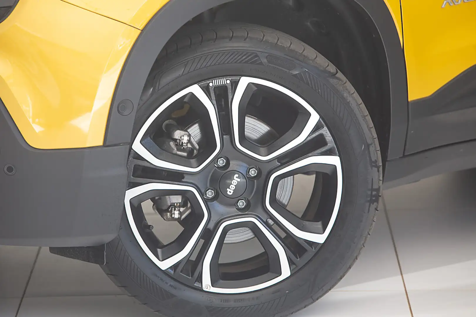 Jeep Avenger BEV 54kWh Altitude Gelb - 2