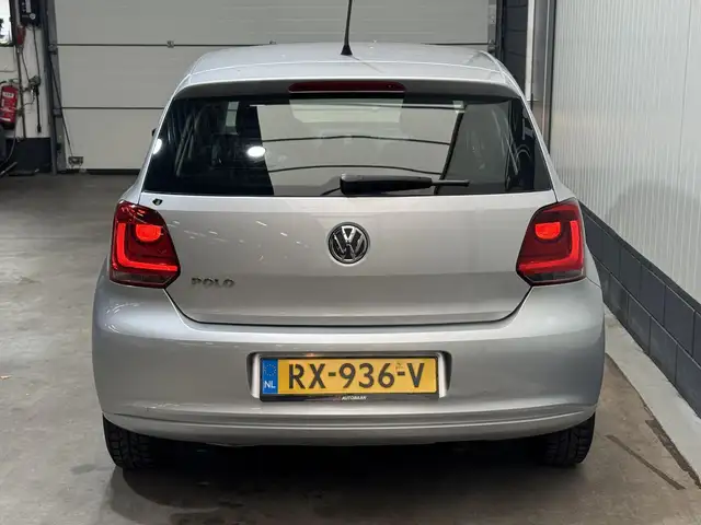 Volkswagen Polo view 6