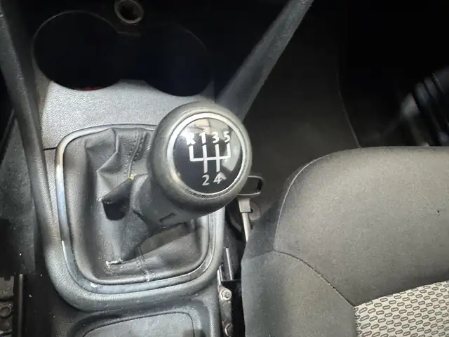 Volkswagen Polo view 13