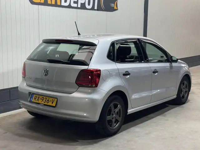 Volkswagen Polo view 5