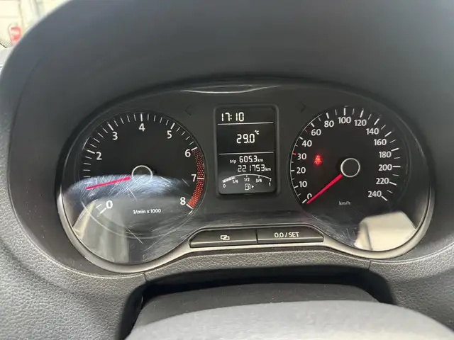 Volkswagen Polo view 14