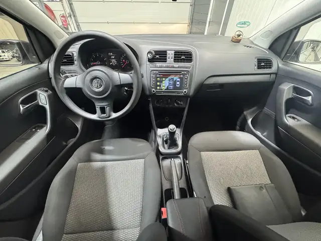 Volkswagen Polo view 11