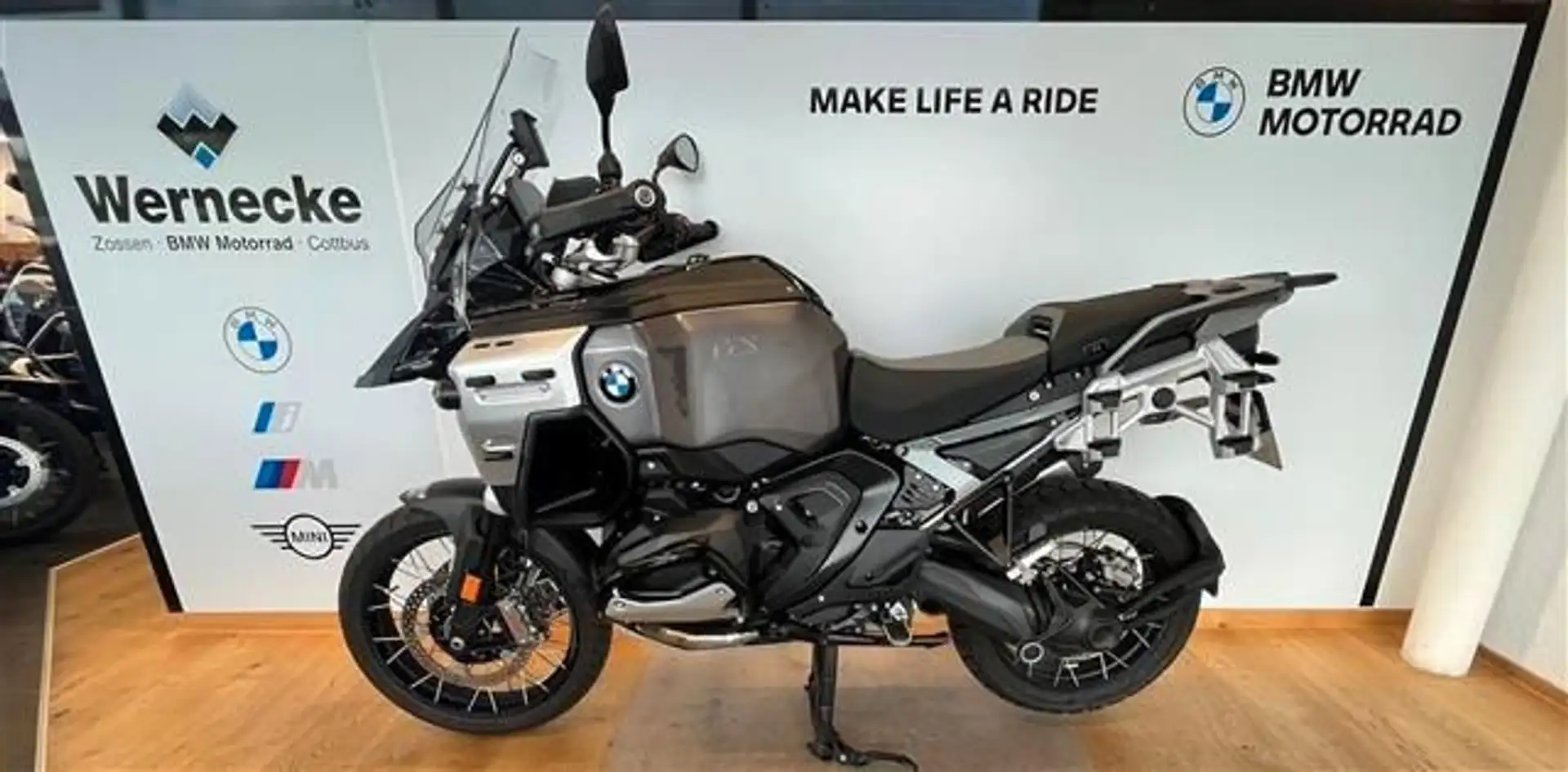 BMW R 1300 GS ADV - Style Triple Black Zwart - 2