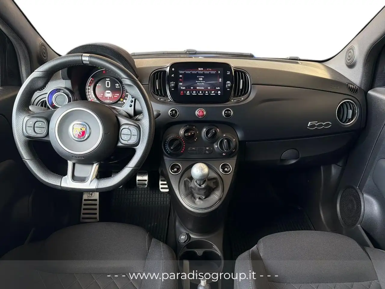 Abarth 595 2024 — фото 12