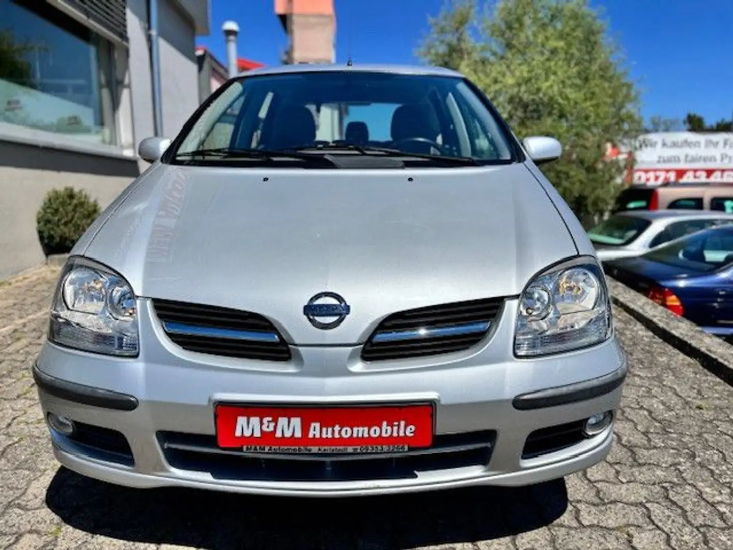 Nissan Almera Tino  1.6 i Visi*Klimaa+Automatik+Alu+Eu4 srebrna - 2