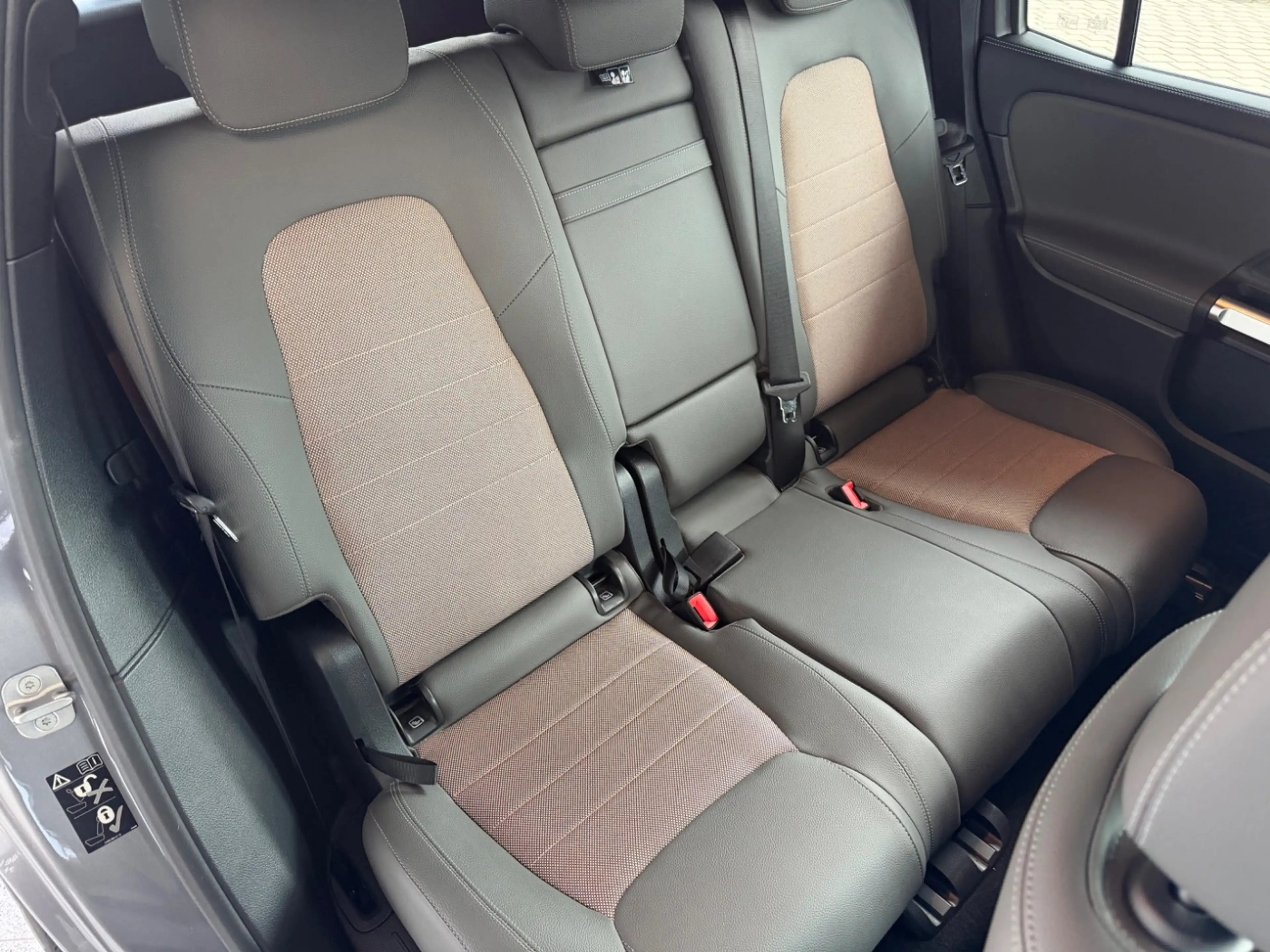 Mercedes-Benz EQB 300 4Matic 360°+Burmester+Distronic+Spur — photo 17