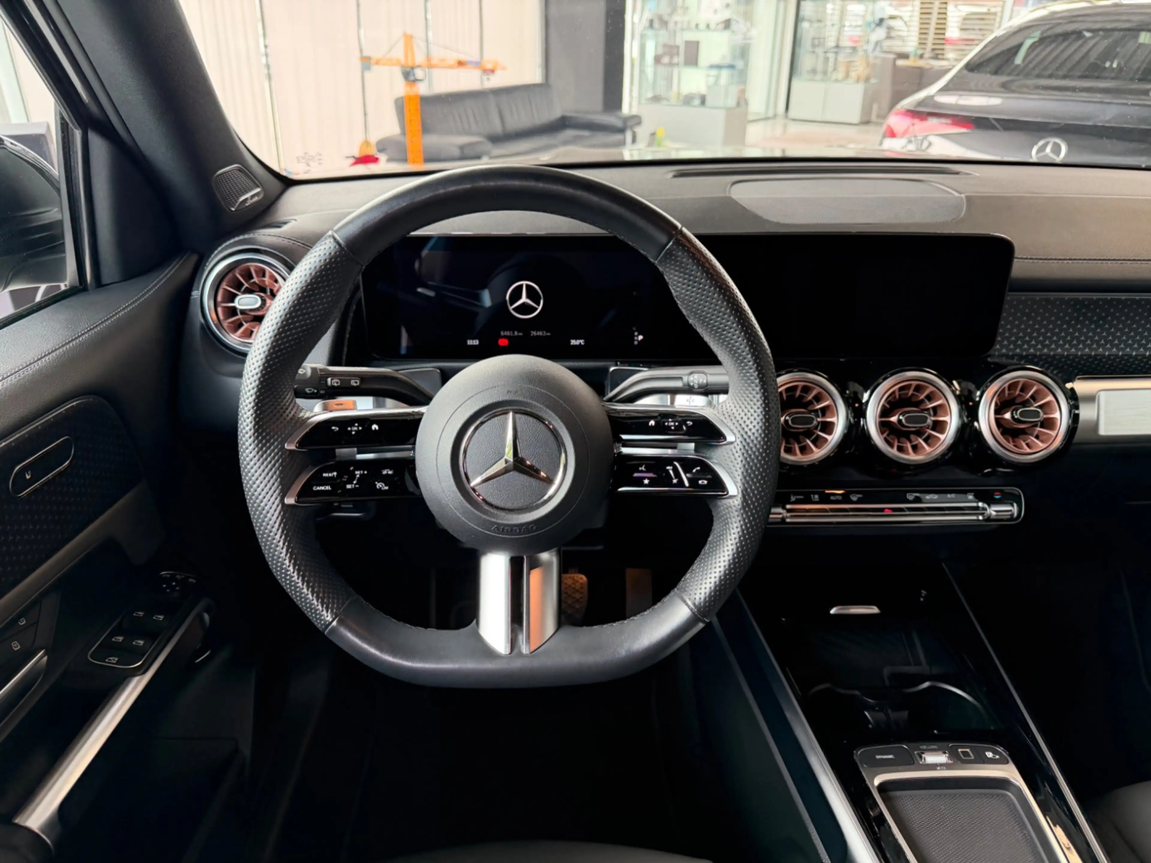 Mercedes-Benz EQB 300 4Matic 360°+Burmester+Distronic+Spur — photo 13