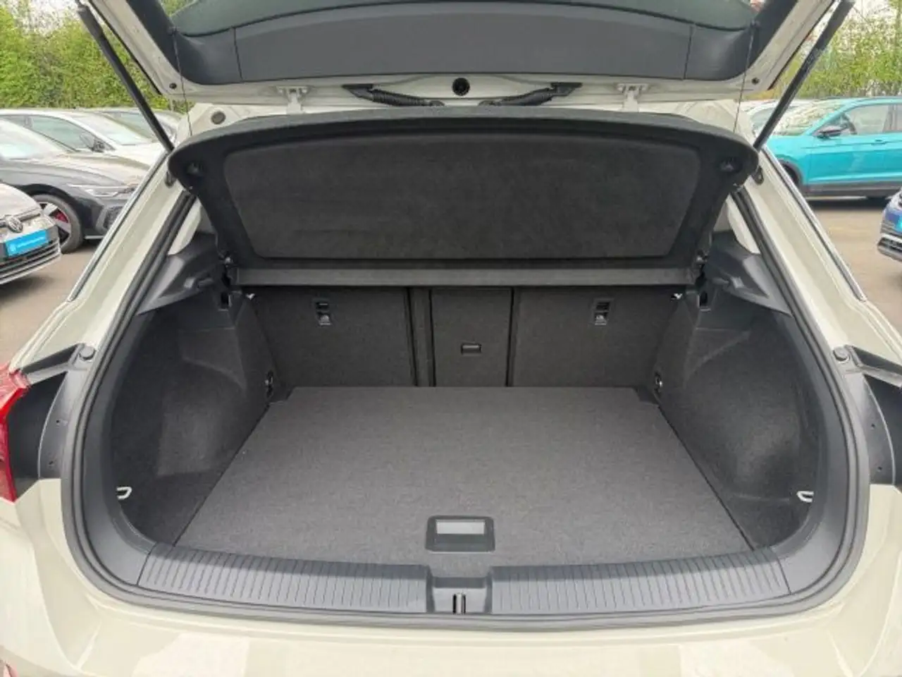 Volkswagen T-Roc 1.5 TSI DSG Move AHK,Kamera,LM17 16