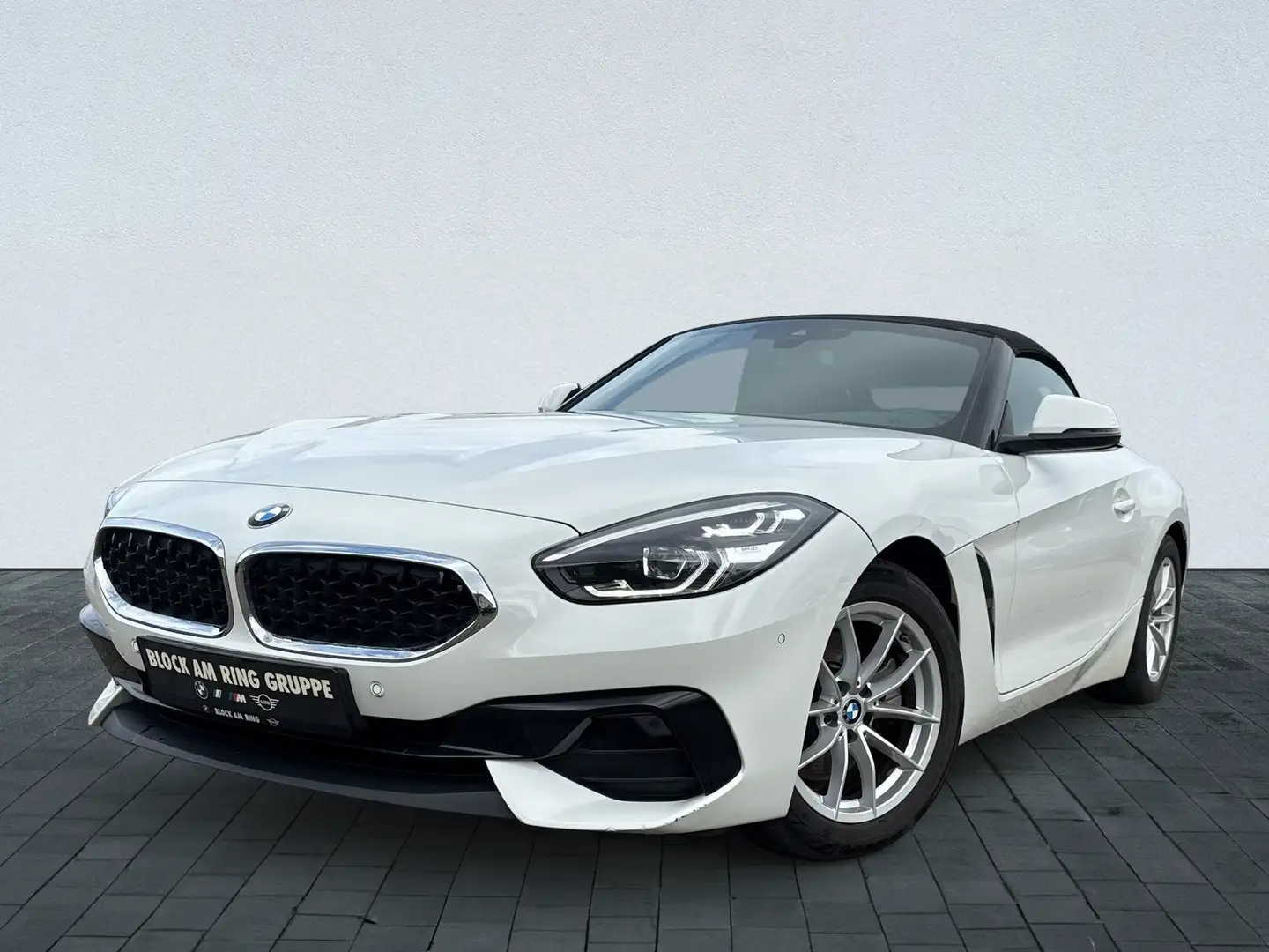 BMW Z4 sDrive20i Bílá - 2