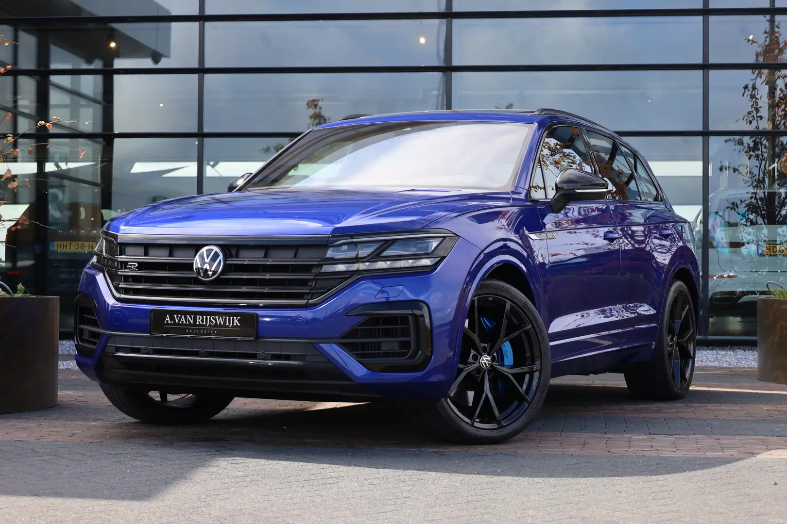 Volkswagen Touareg 3.0 TSI 462 PK 4MOTION R | PANO | STOELVENT. + MAS Blauw - 1