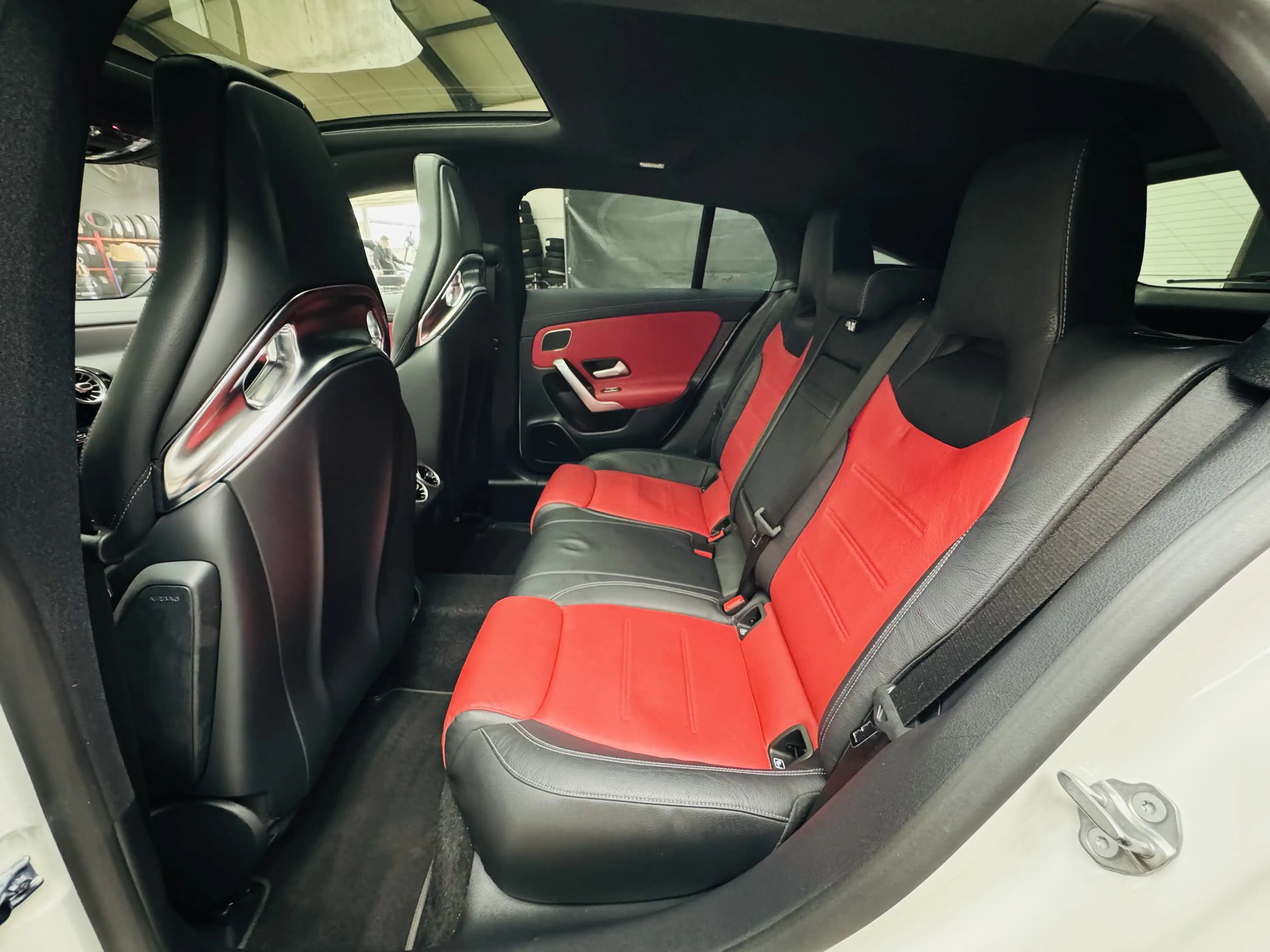 Mercedes-Benz CLA 35 AMG CLA 35 4-Matic — photo 13