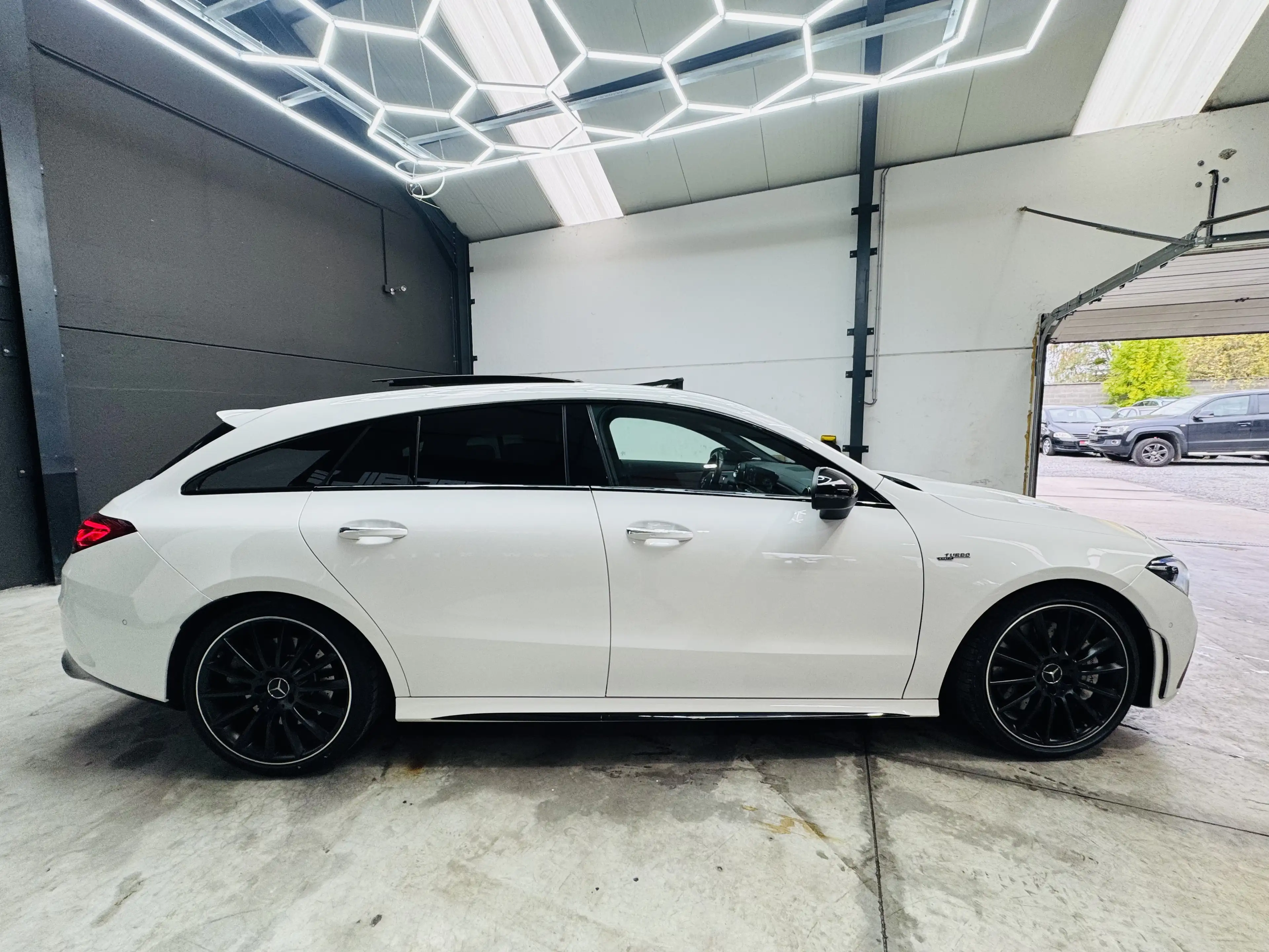 Mercedes-Benz CLA 35 AMG CLA 35 4-Matic — photo 4