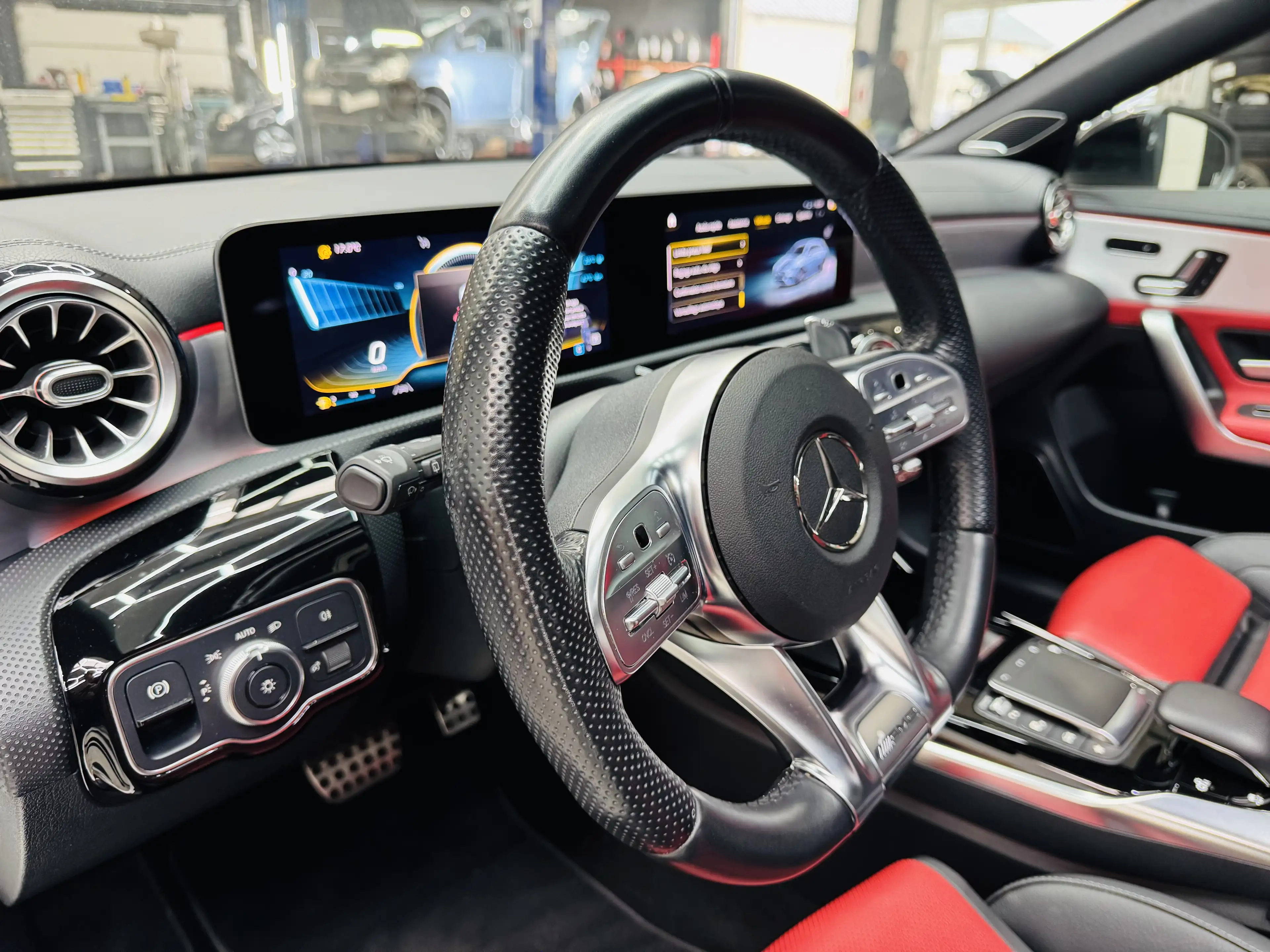 Mercedes-Benz CLA 35 AMG CLA 35 4-Matic — photo 10