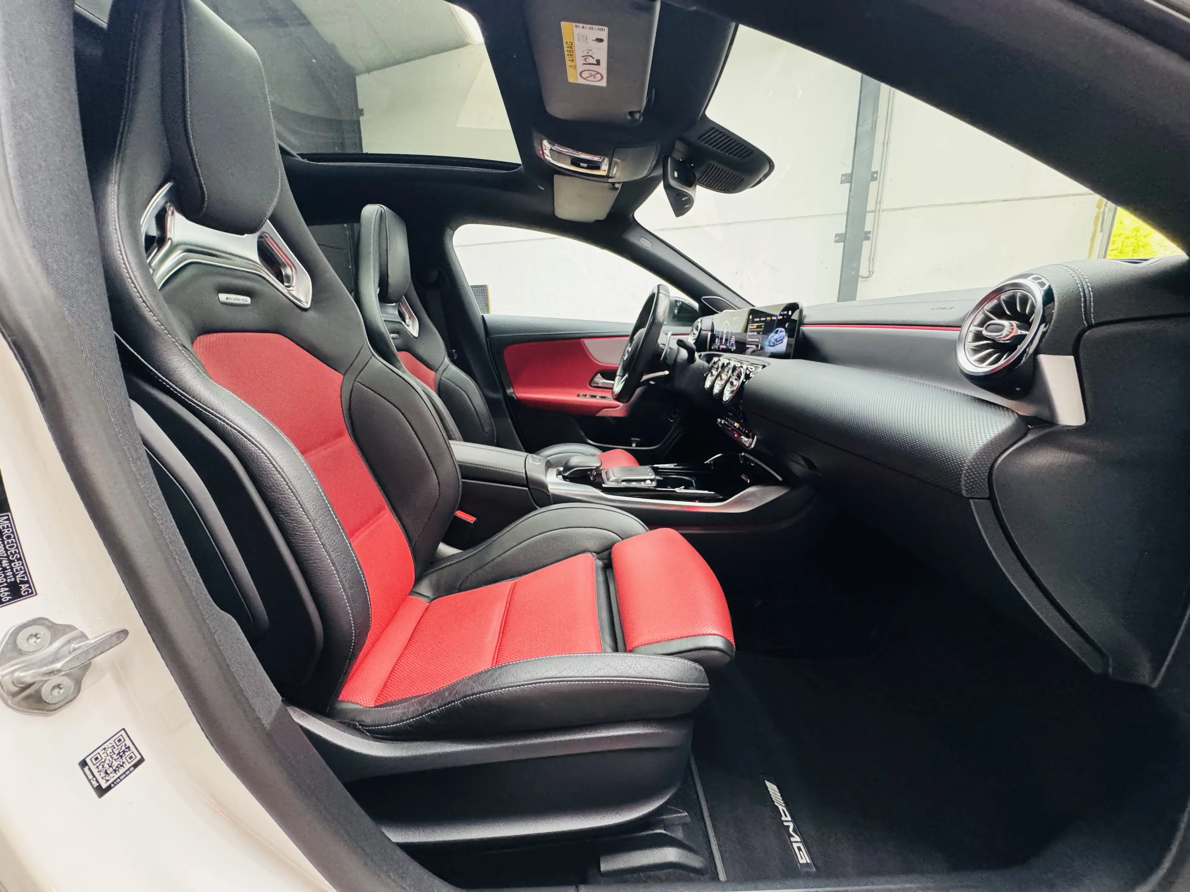 Mercedes-Benz CLA 35 AMG CLA 35 4-Matic — photo 14