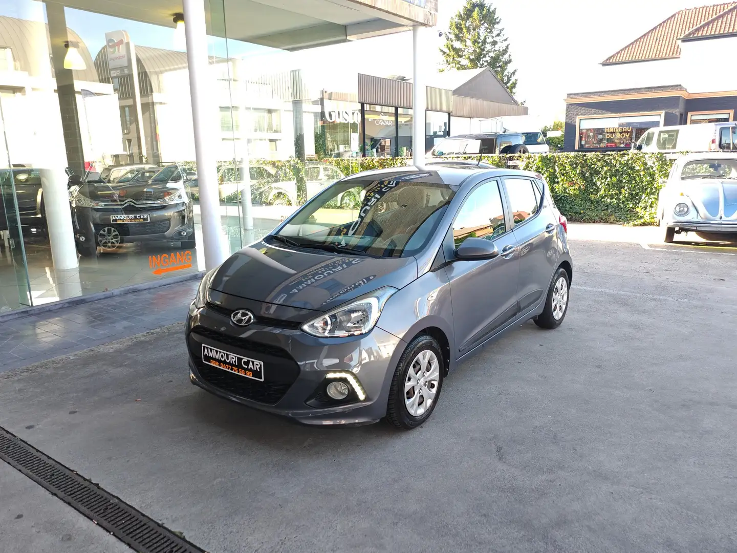 Hyundai i10 1.0 Intro Edition Gris - 1