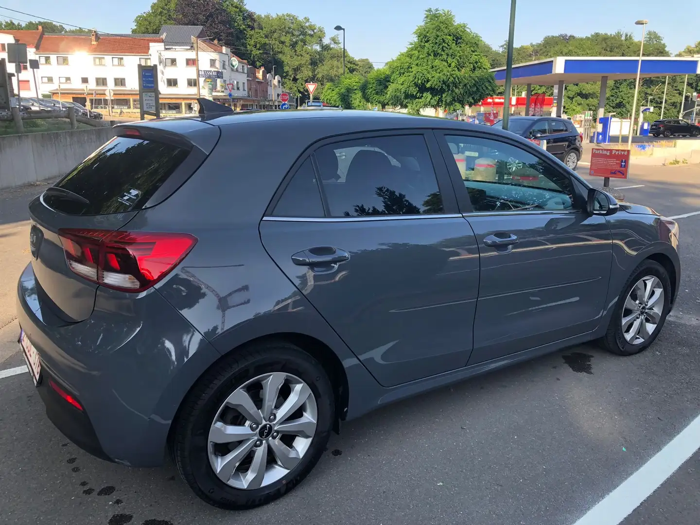 Kia Rio Rio 1.0 T Pulse Gris - 2