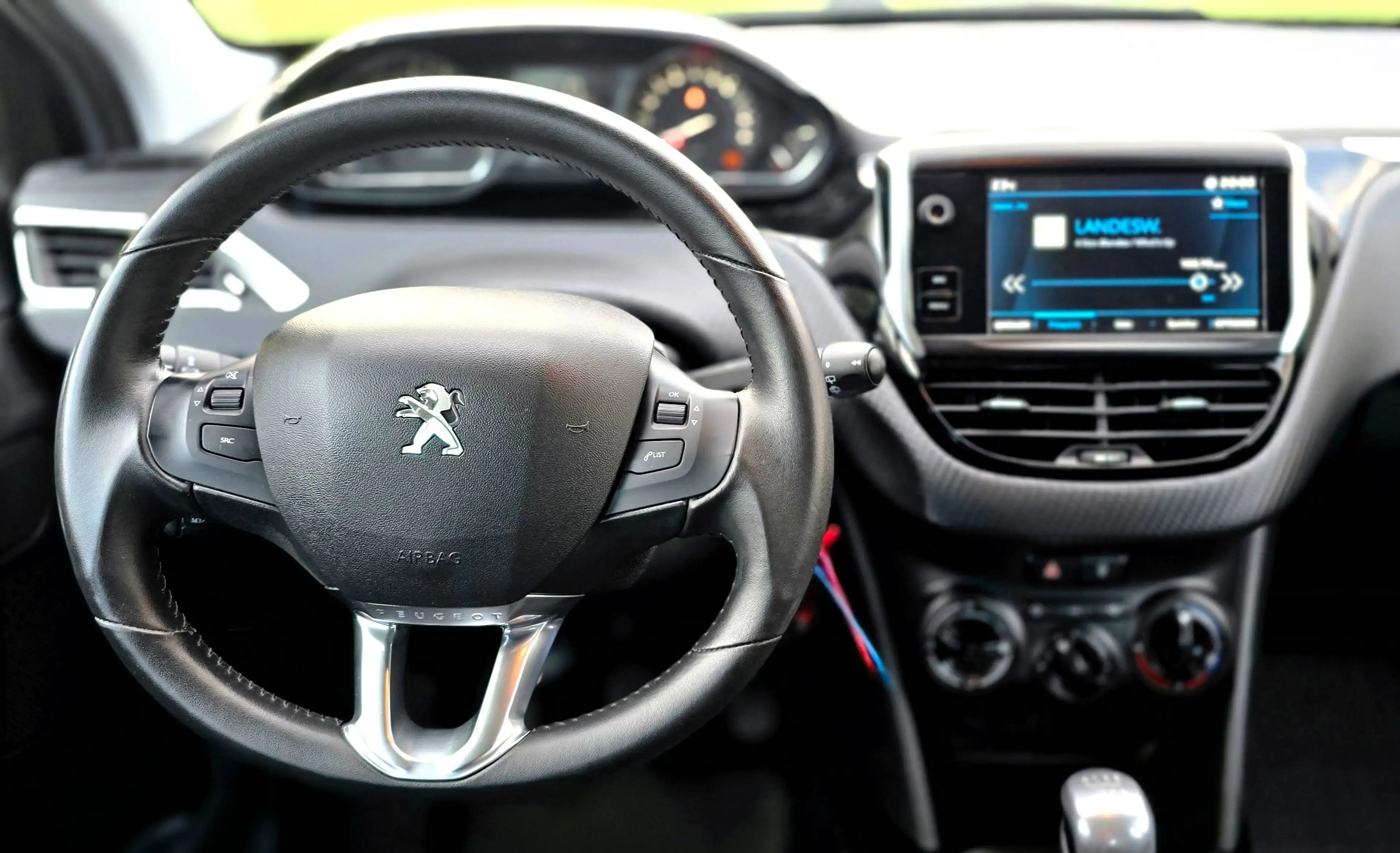 Peugeot 2008 2008 / Top Zustand / Scheckheftgepflegt — photo 12