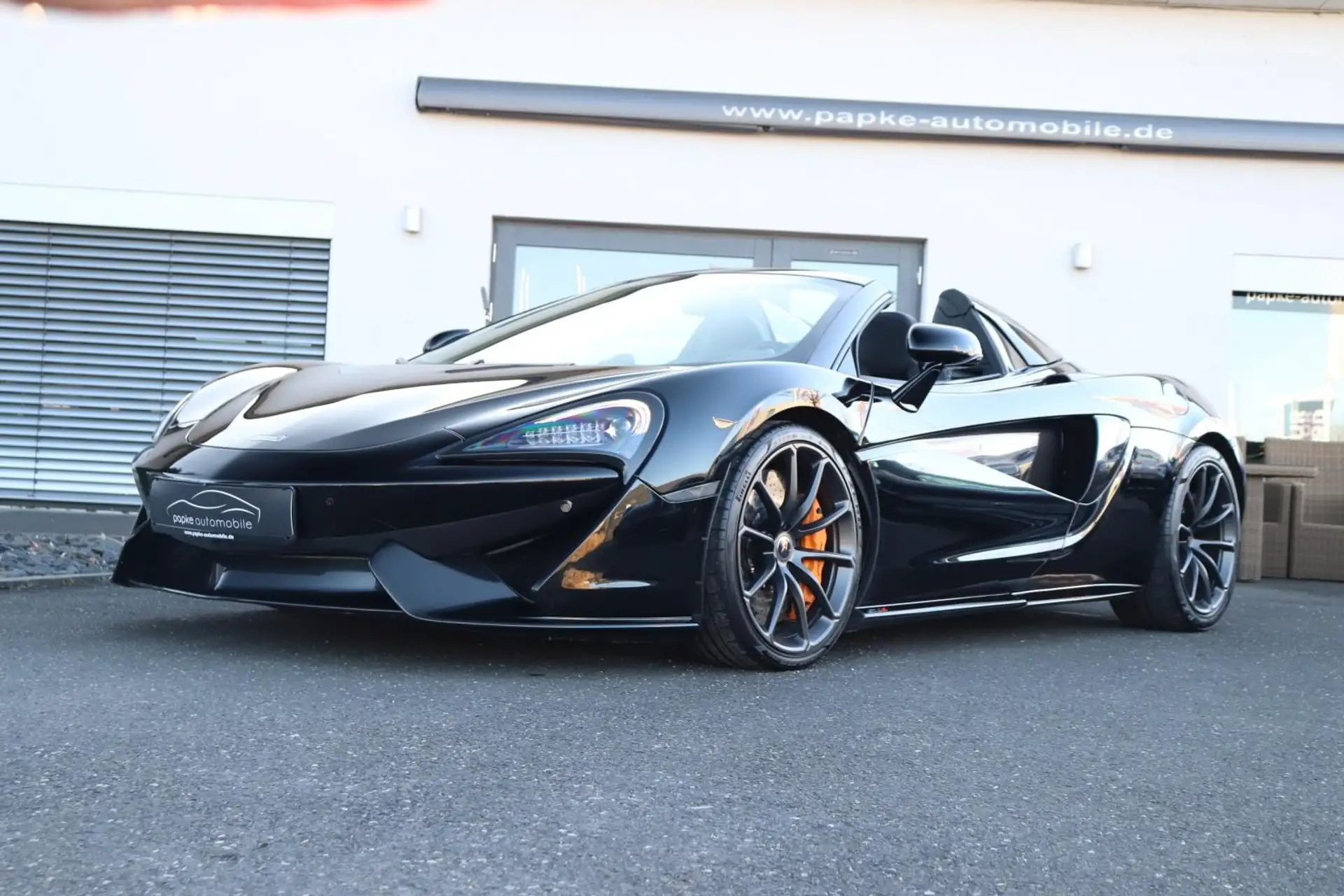맥라렌 570S 570 Sport Spider 2019 검정 사진 2