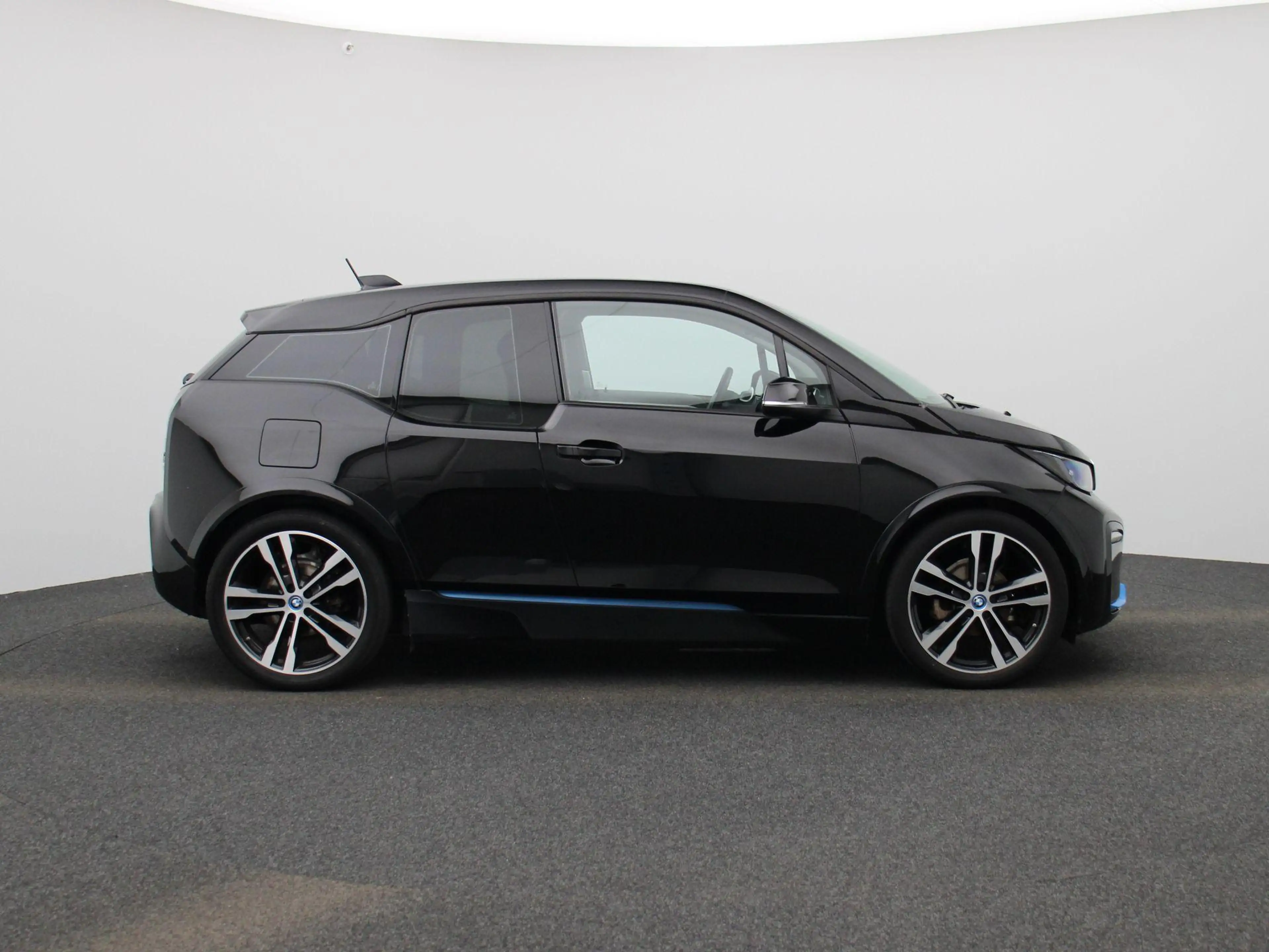 BMW i3 S 120Ah 42 kWh AUTOMAAT | NAVIGATIE | STOELVERWARM — photo 6