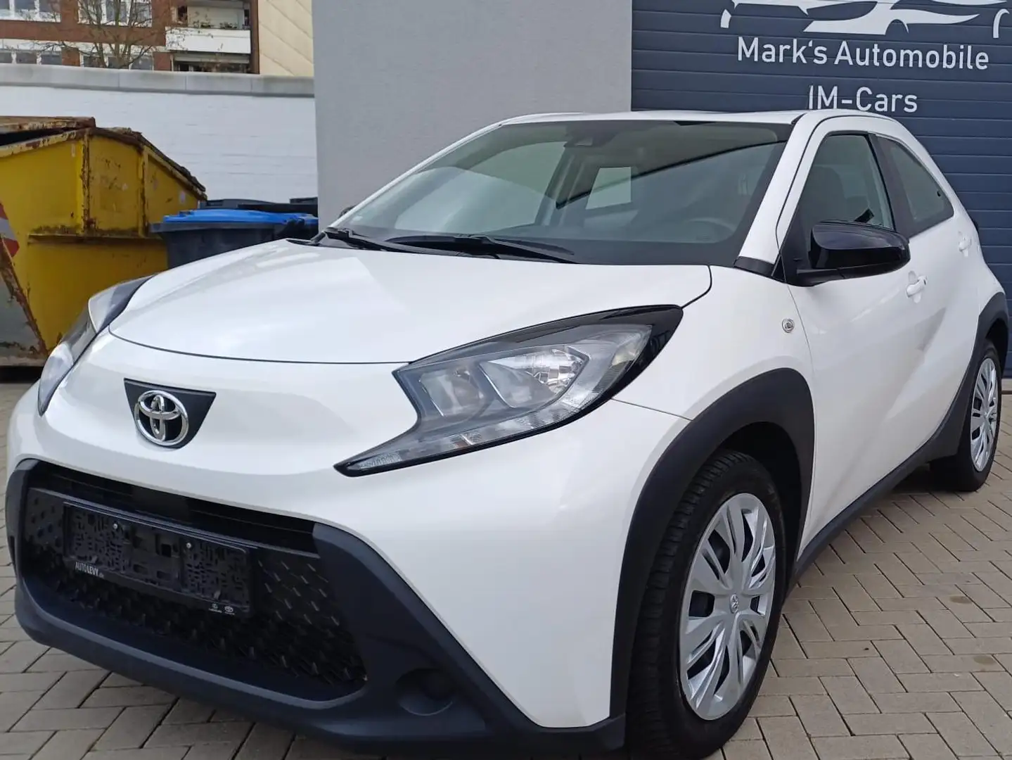 Toyota Aygo X Play Kamera* Klimaaut.*Parkassist*Keyless*Tempomat Weiß - 2