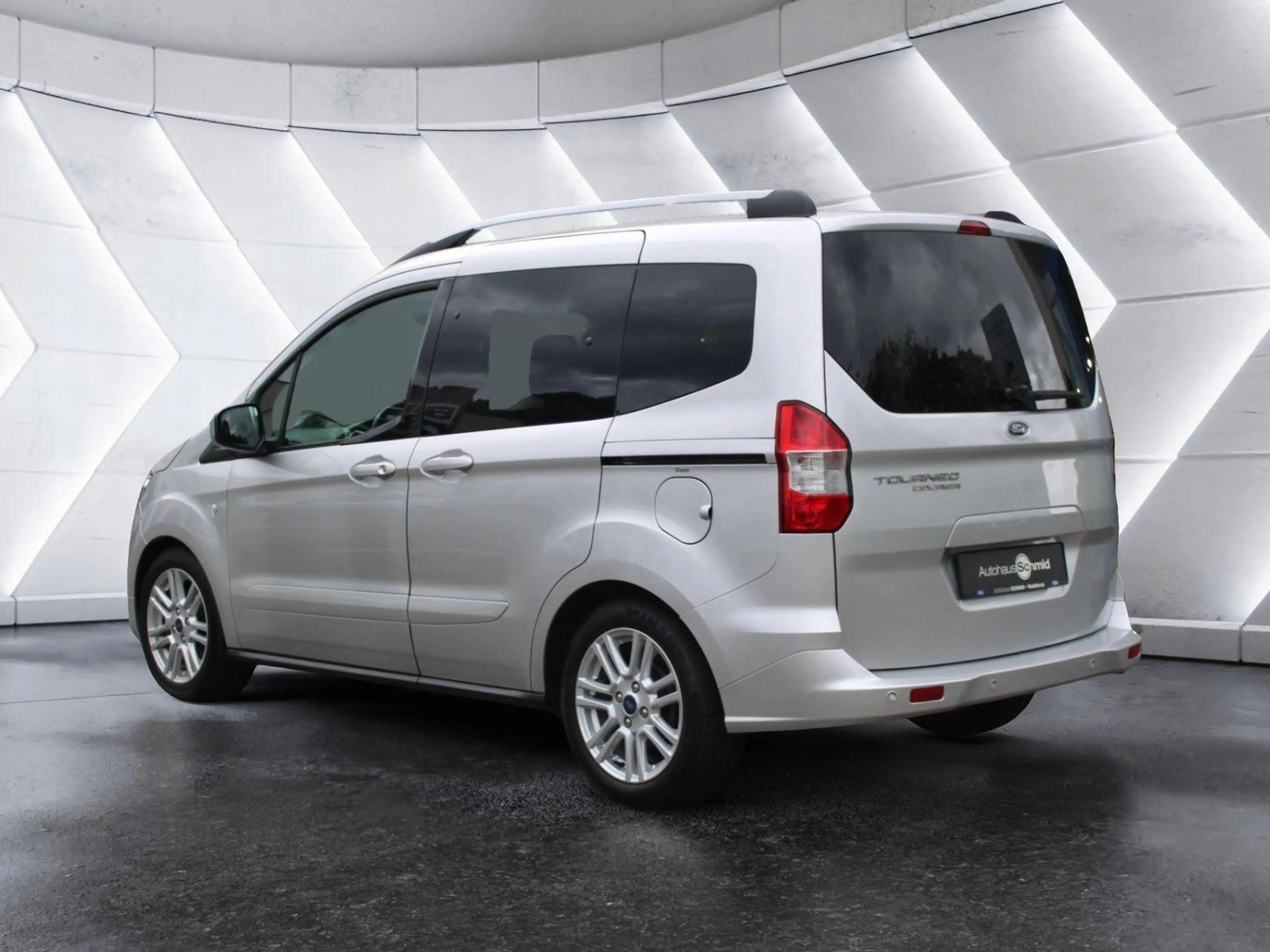 Ford Tourneo Courier Titanium - Winter-Paket - Navi — photo 3