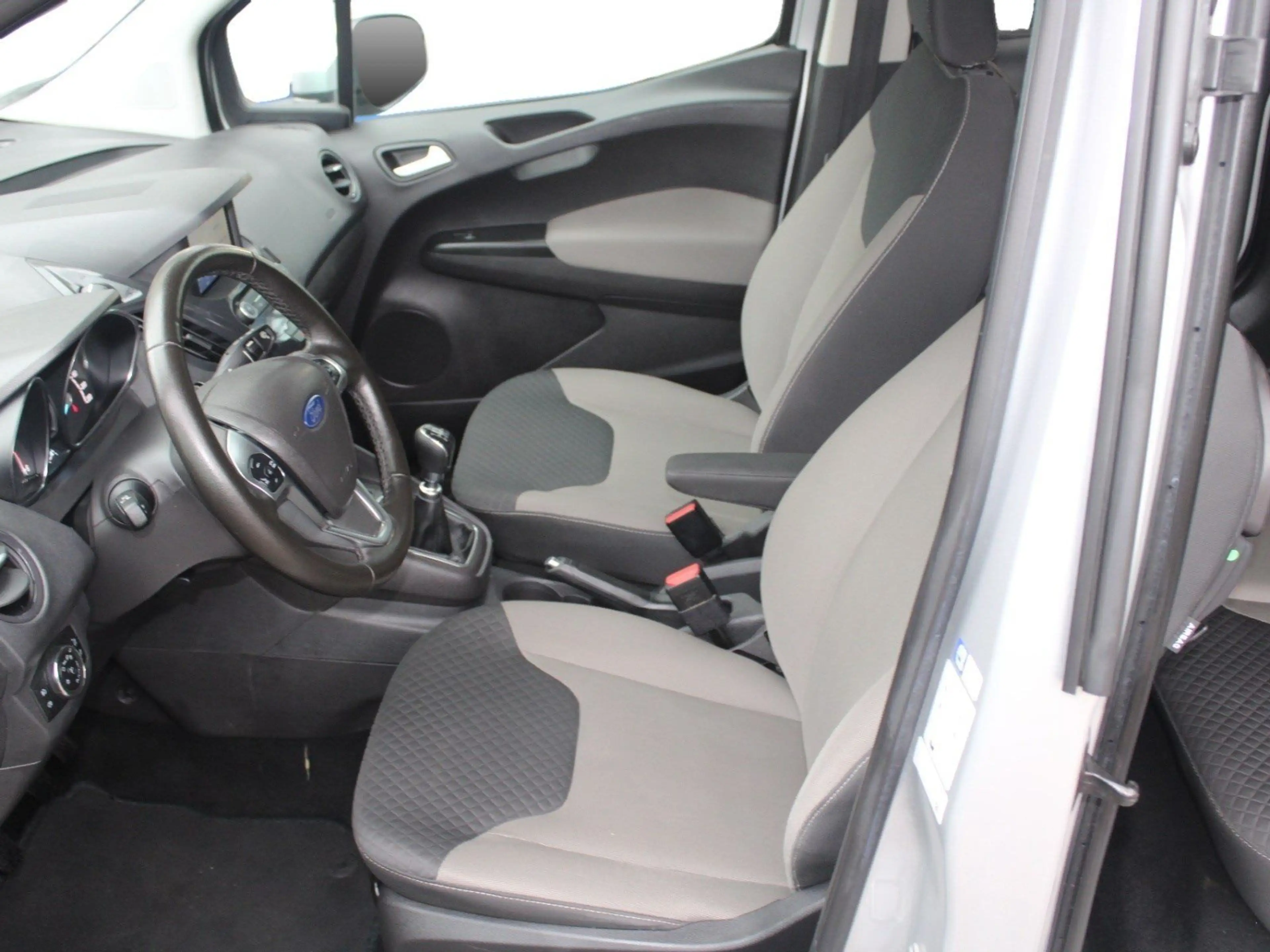 Ford Tourneo Courier Titanium - Winter-Paket - Navi — photo 12