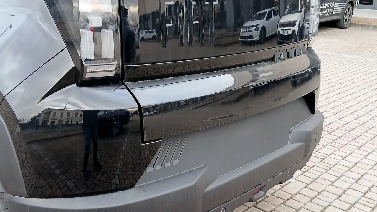 Fiat Grande Panda 1.2 Hybrid Icon 19