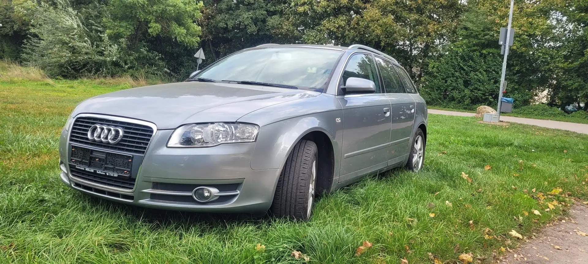 Audi A4 1.6 Grau - 1