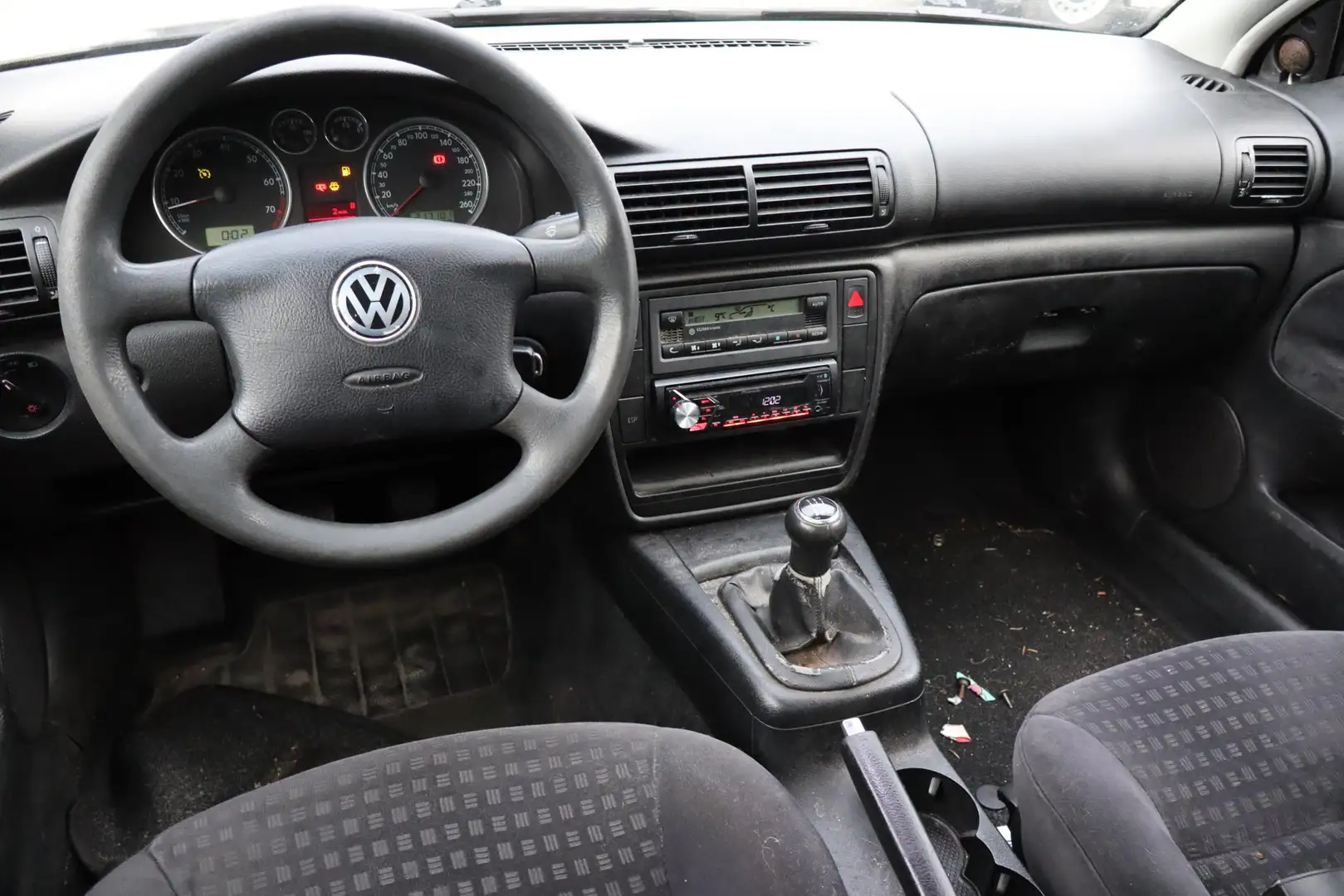 Volkswagen Passat 2.0-20V Comfortline Beschadigingen rondom, zie fot Zwart - 2