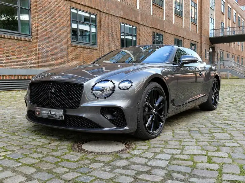 Bentley Continental GTC V8 Mulliner bei Autostrada Sport Hamburg