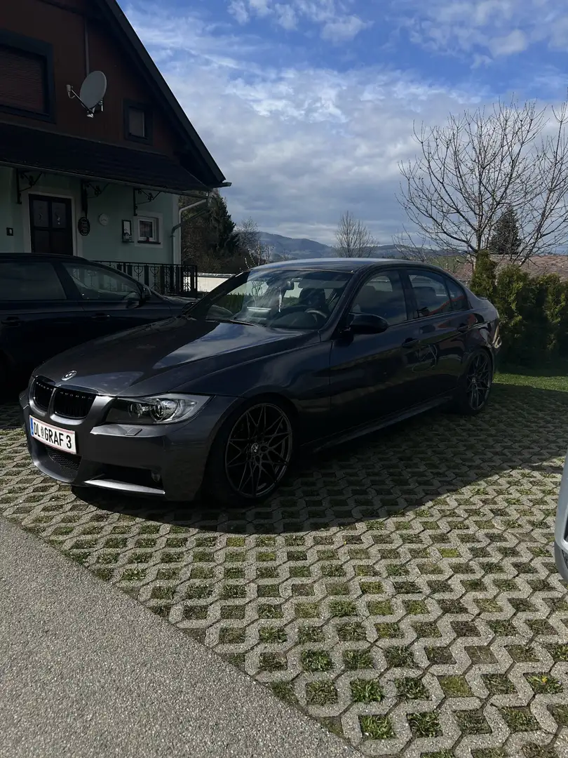 BMW 318 318d - 1
