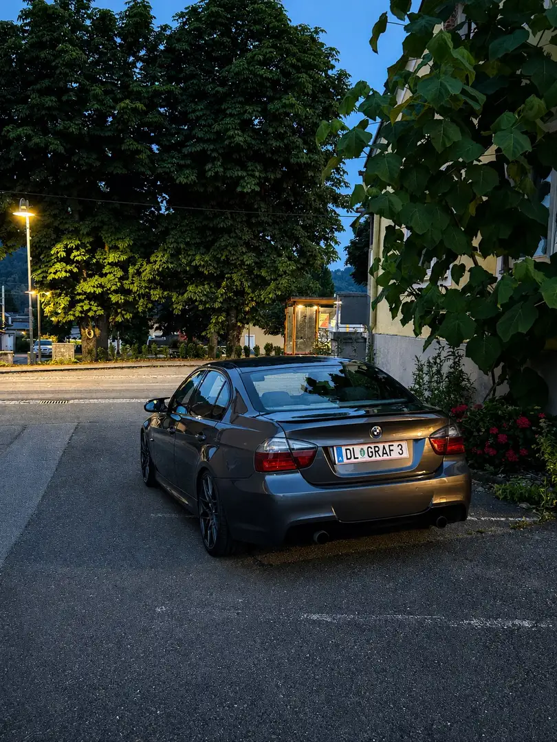 BMW 318 318d - 2