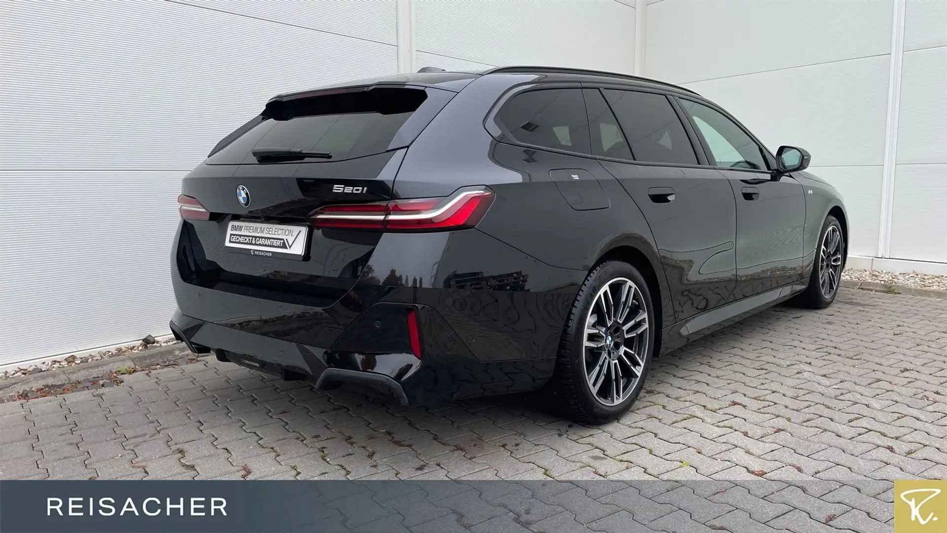 BMW 520 i Tou M Sport,AHK,DA+,HuD,360°,Sthz.adLED Schwarz - 2