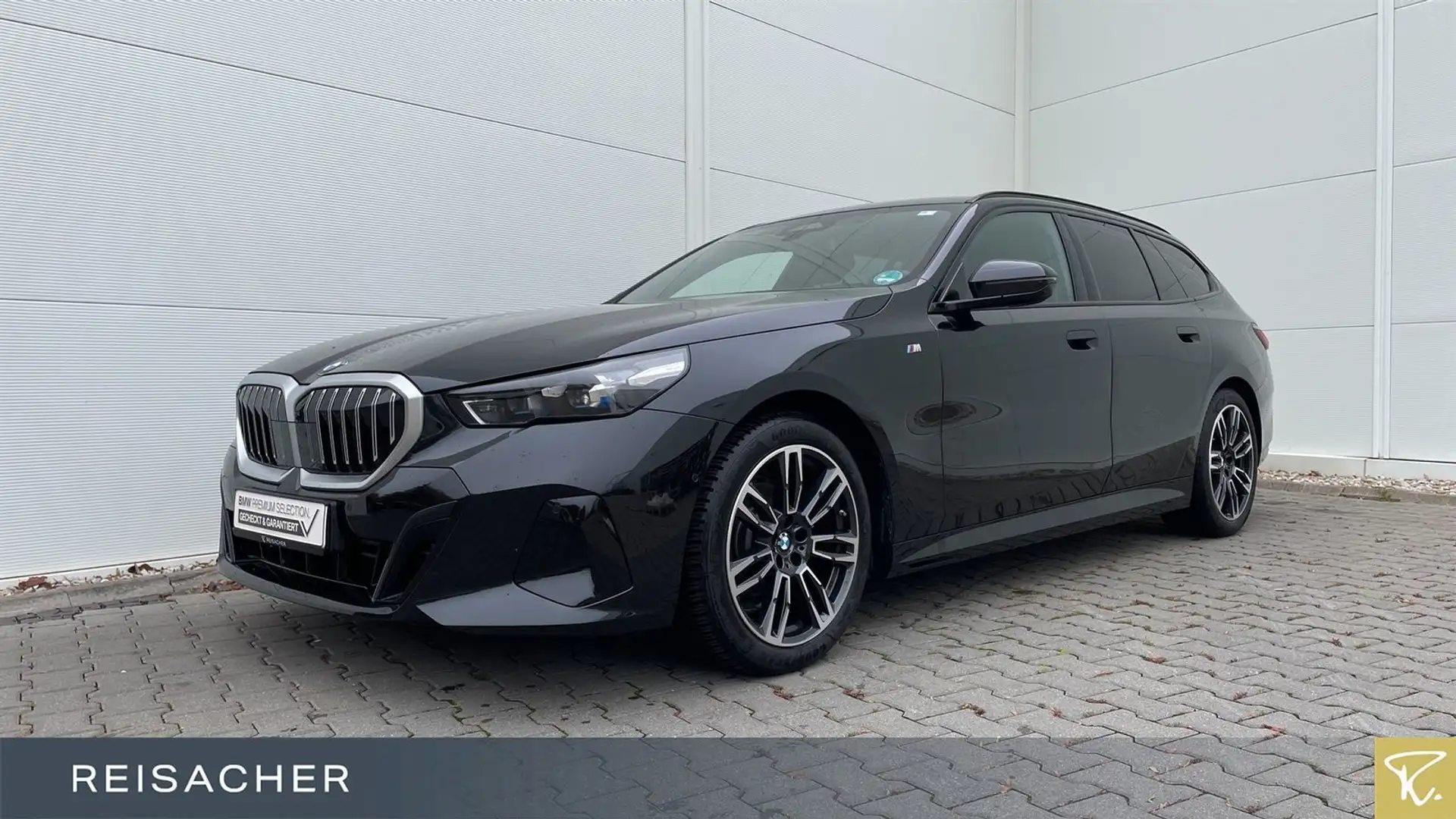 BMW 520 i Tou M Sport,AHK,DA+,HuD,360°,Sthz.adLED Schwarz - 1