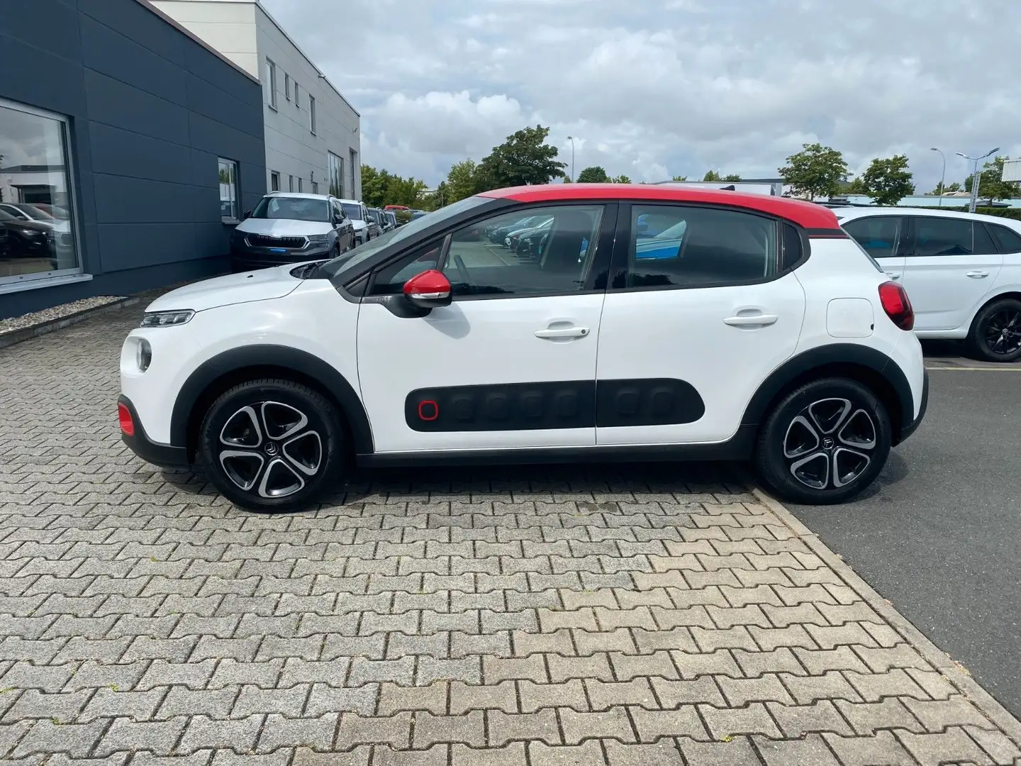 Citroen C3 Shine 1.2l LED, SHZ, KLIMA, TEMPOMAT Blanc - 2