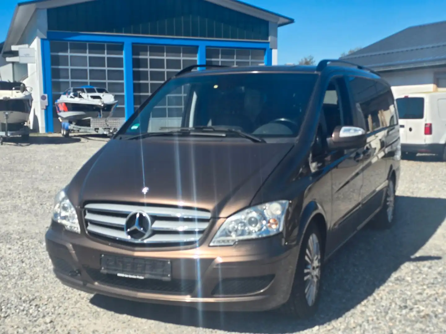 Mercedes-Benz Viano 3.0 CDI Ambiente Edition lang *MOTORSCHADEN* Marrón - 1