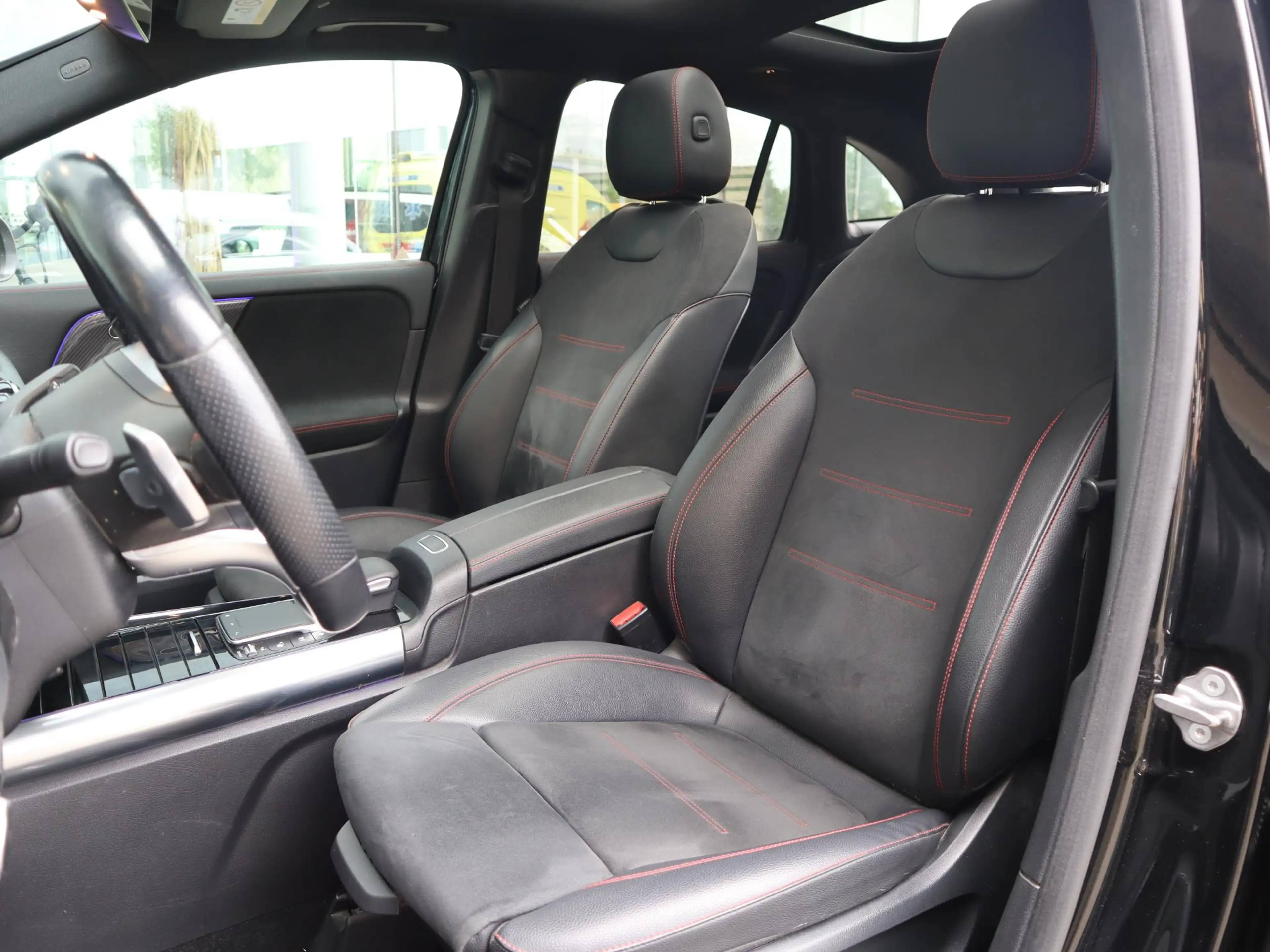 Mercedes-Benz GLA 200 Business Solution AMG l Trekhaak l Stoelverwarming — photo 14