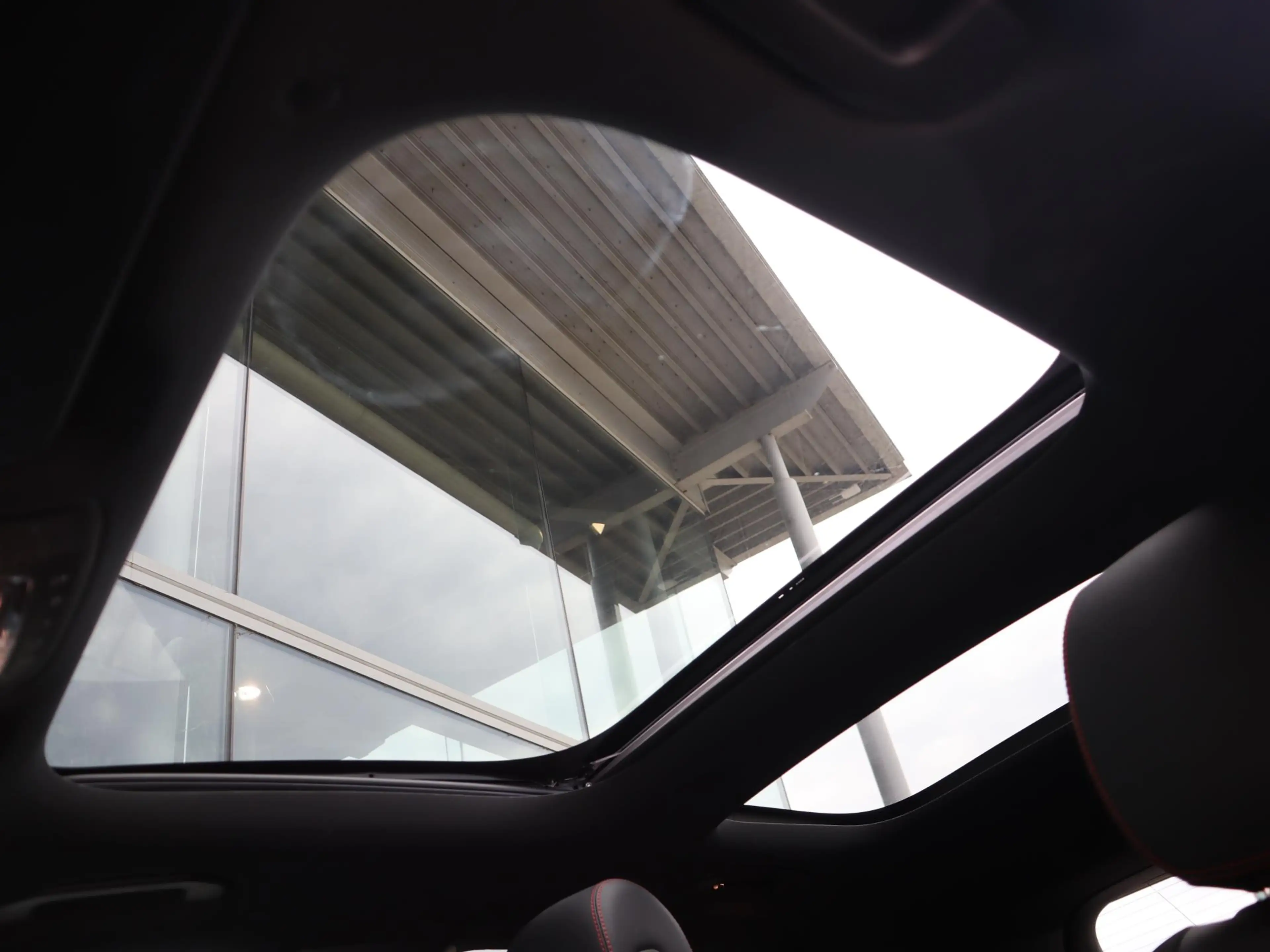 Mercedes-Benz GLA 200 Business Solution AMG l Trekhaak l Stoelverwarming — photo 12